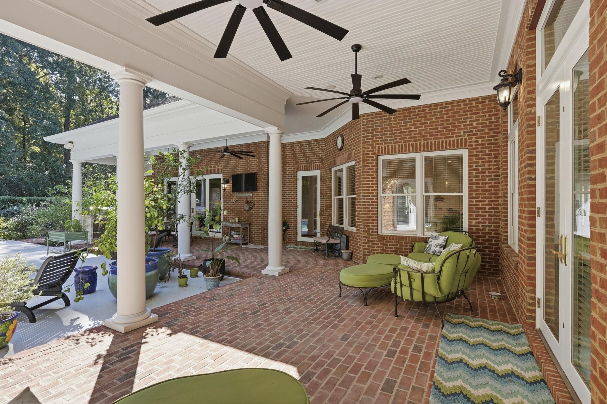 117 MEADOW WOOD Court