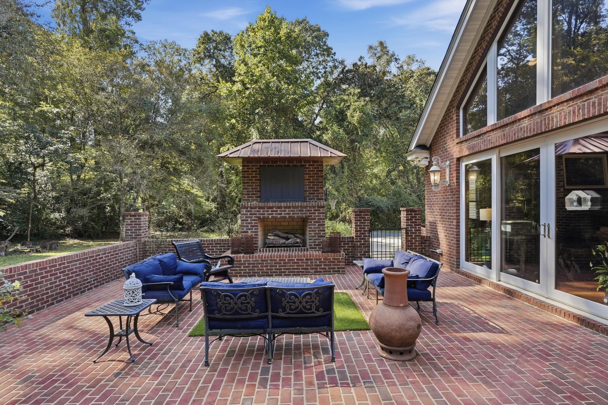 117 MEADOW WOOD Court
