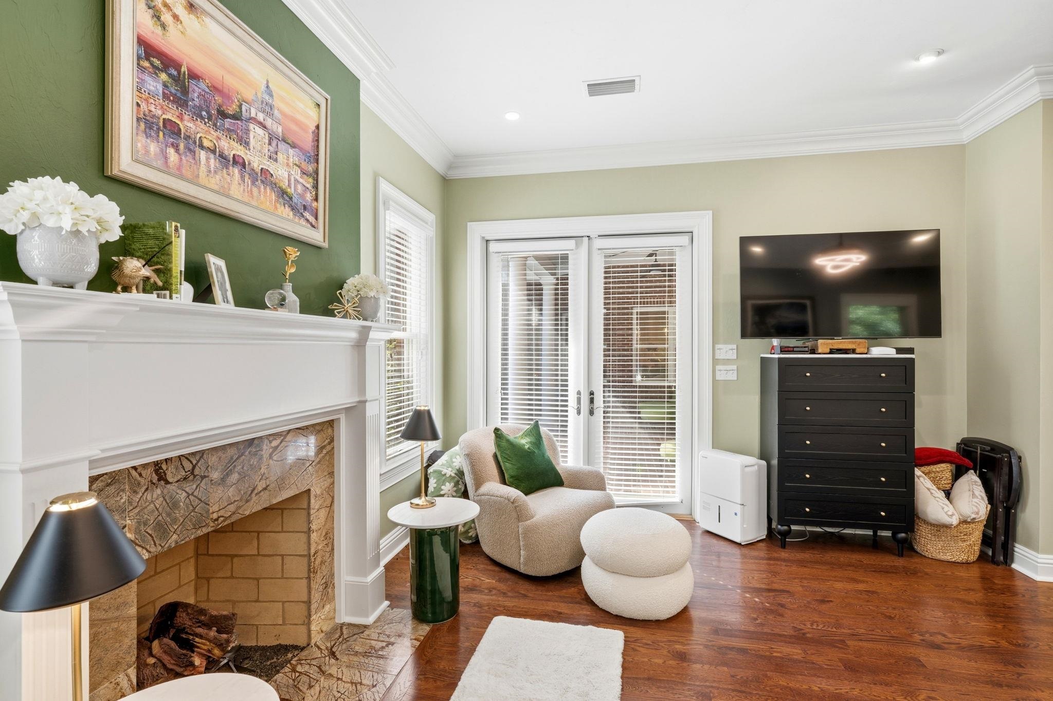 117 MEADOW WOOD Court