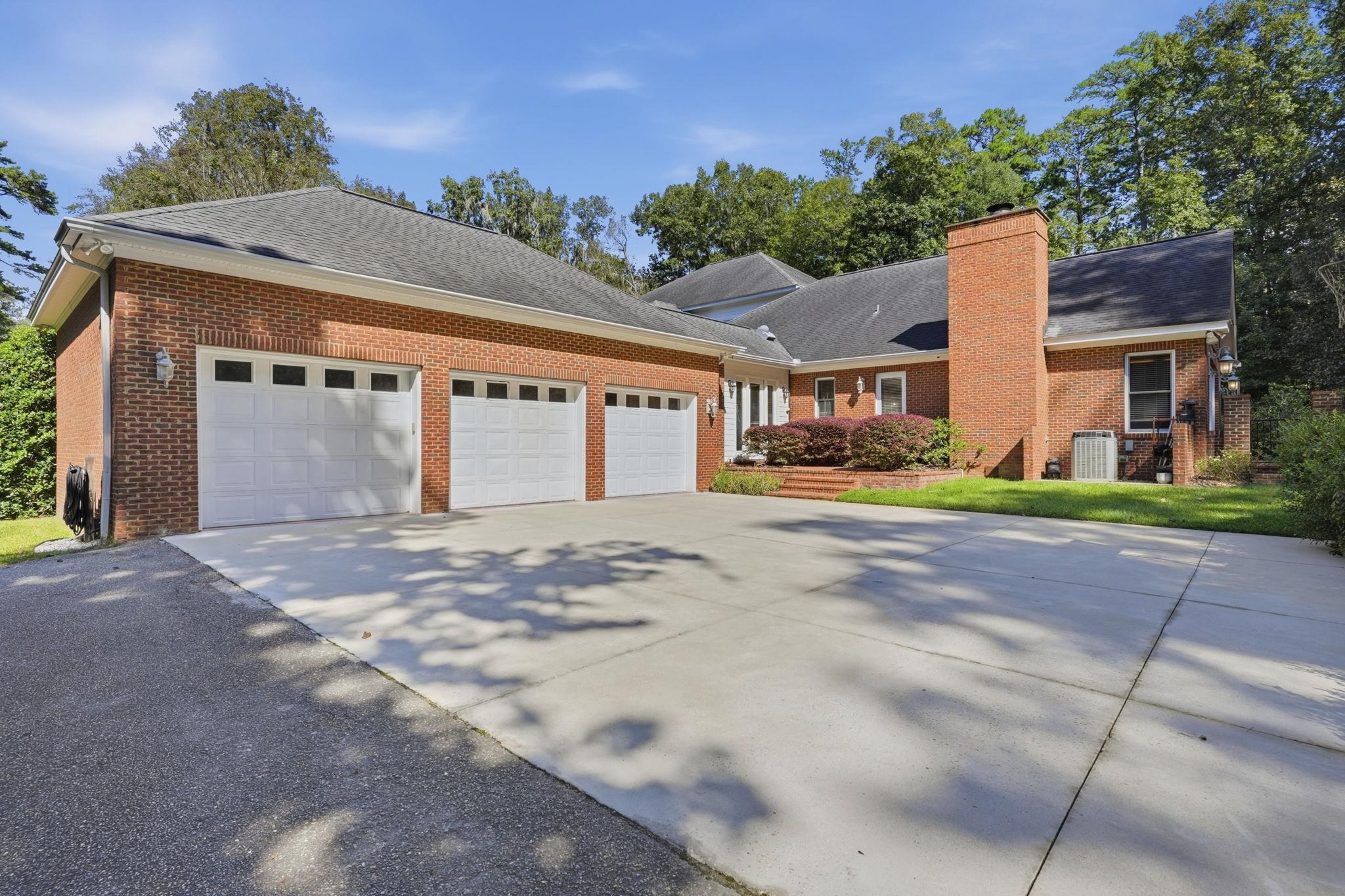 117 MEADOW WOOD Court