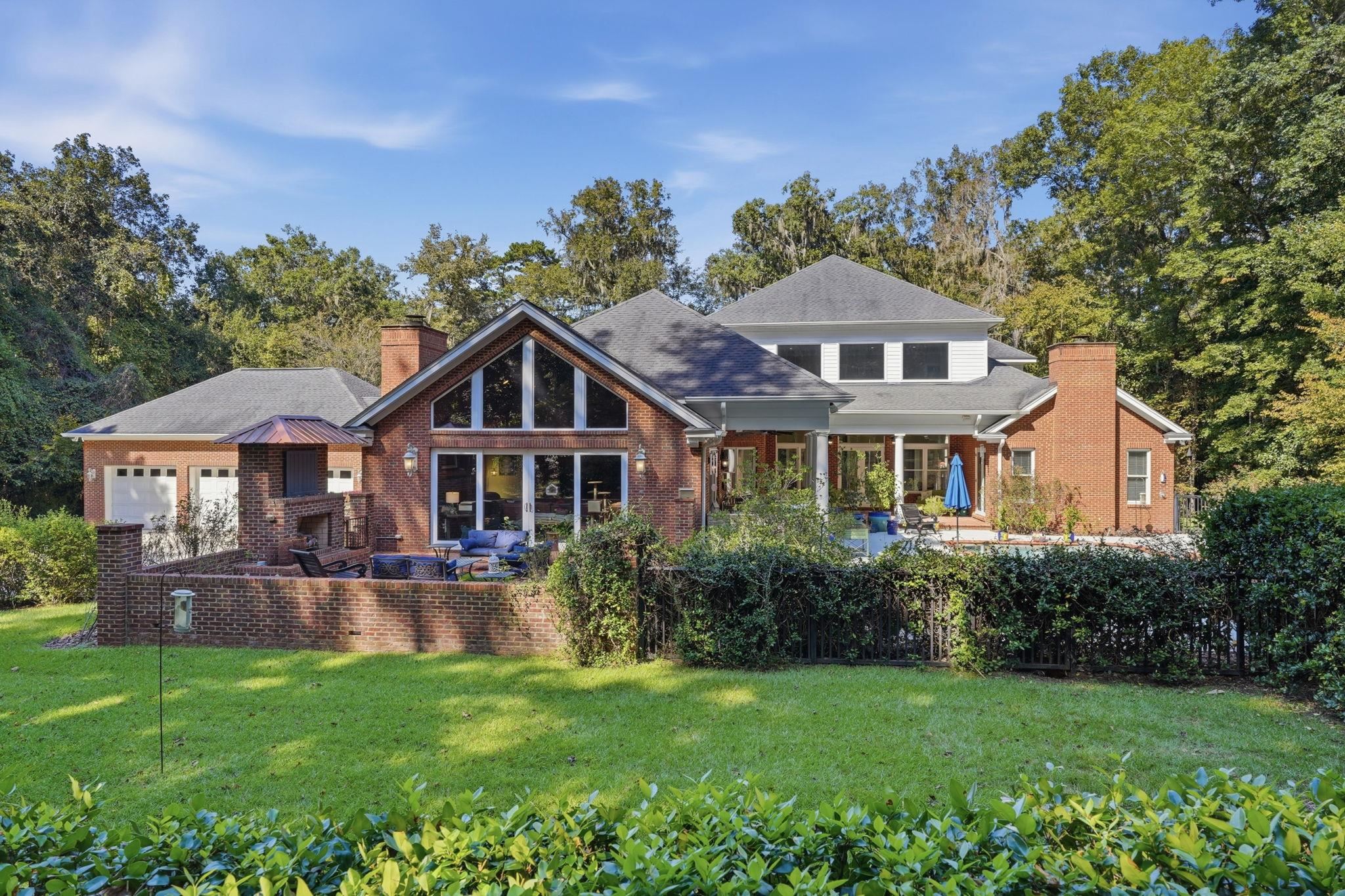 117 MEADOW WOOD Court