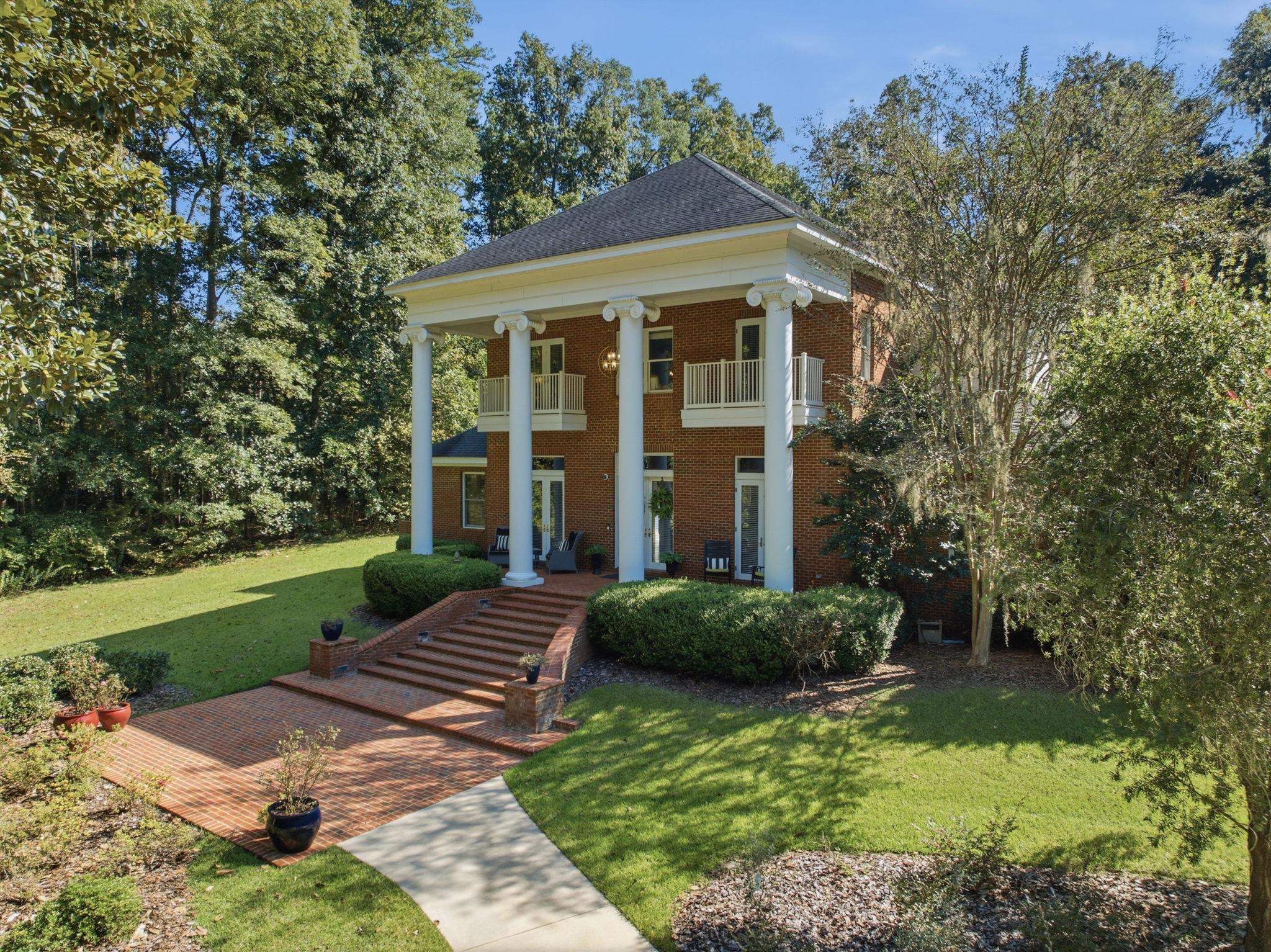 117 MEADOW WOOD Court