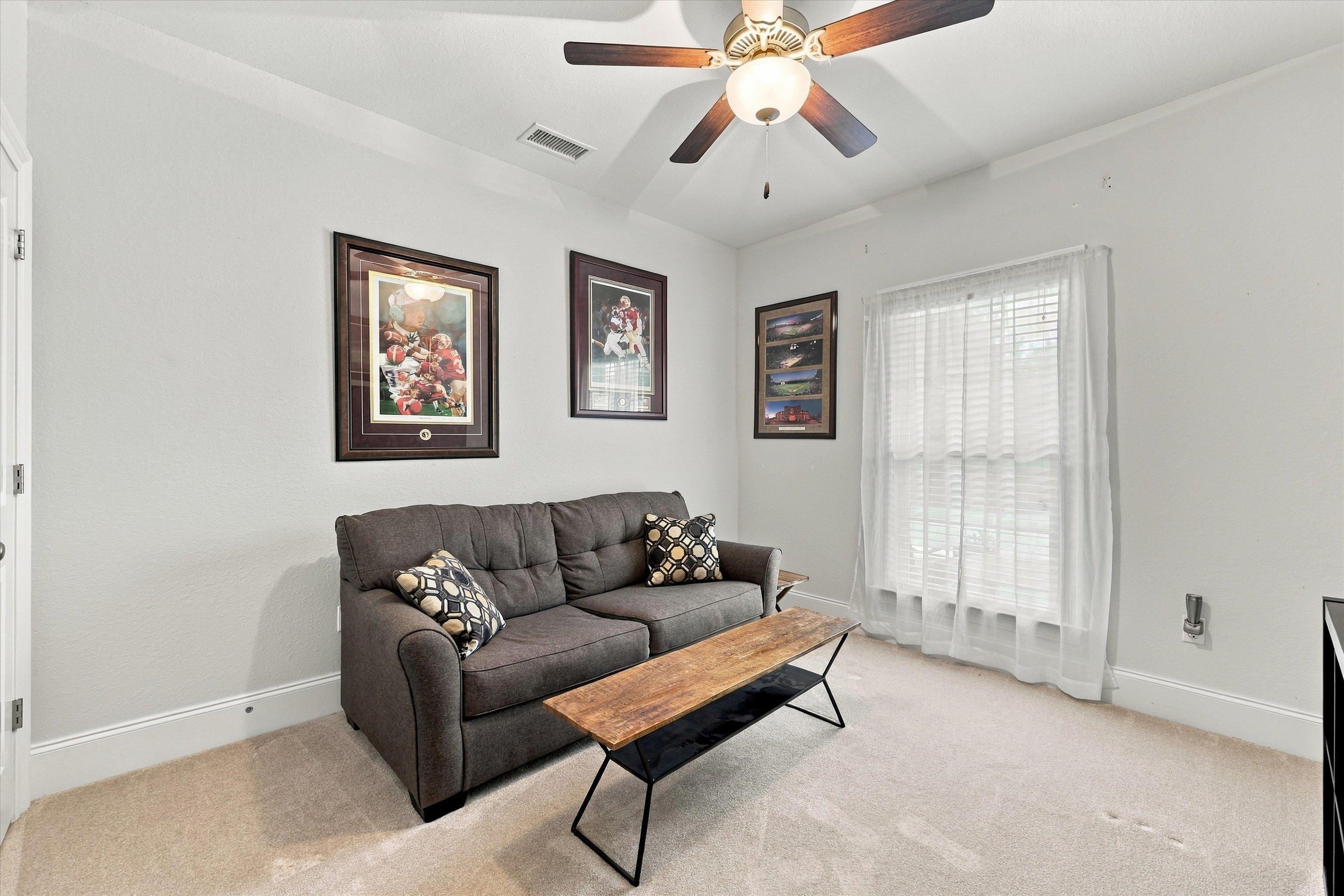 5833 Dahlgren Trail