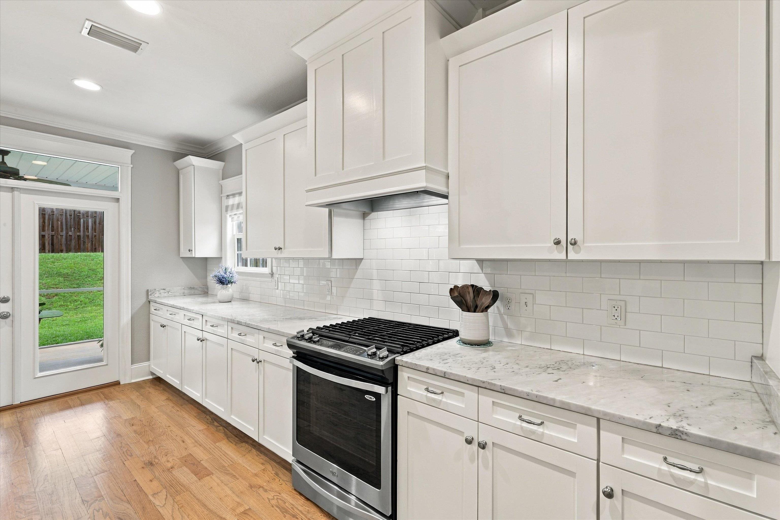 5833 Dahlgren Trail