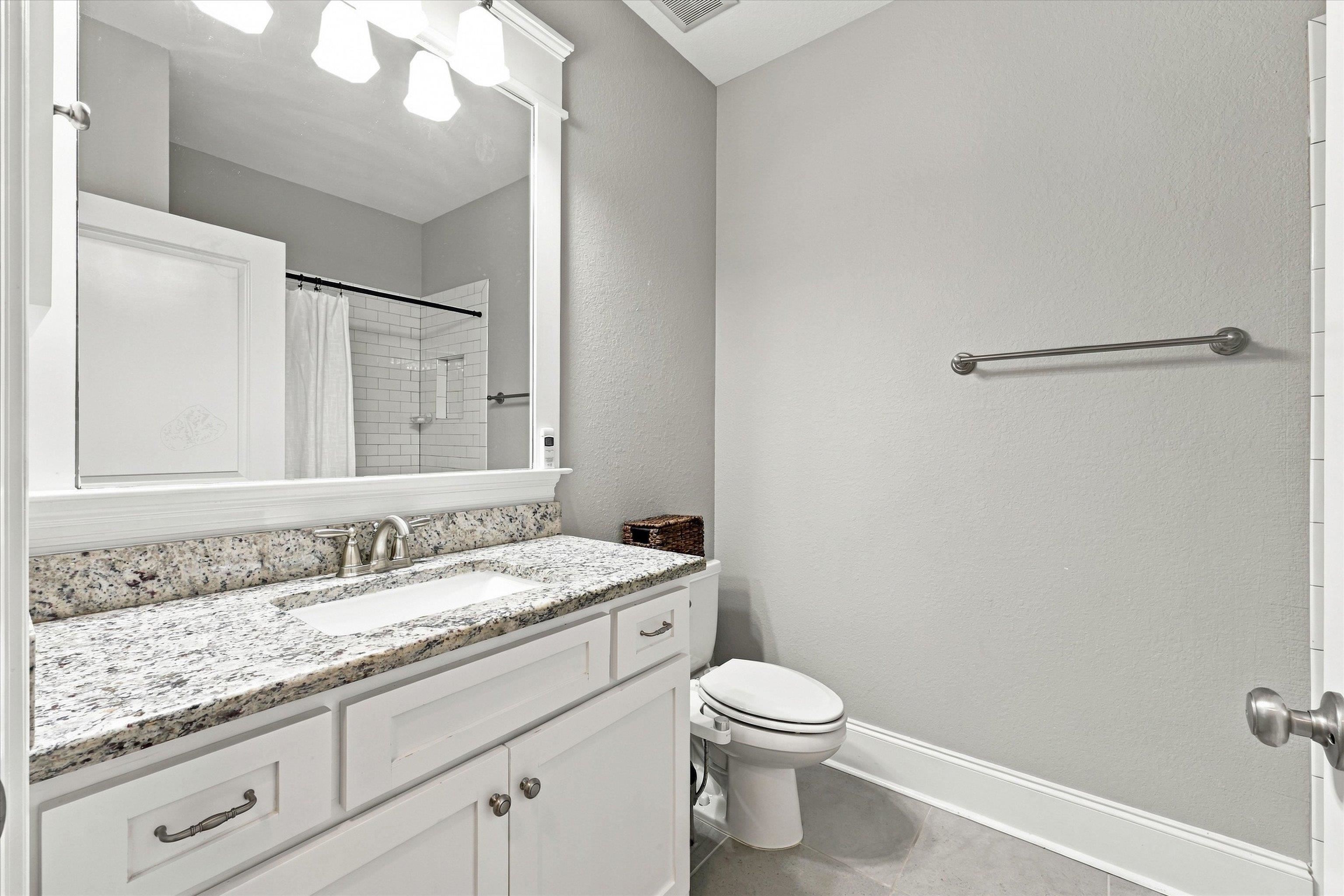 5833 Dahlgren Trail
