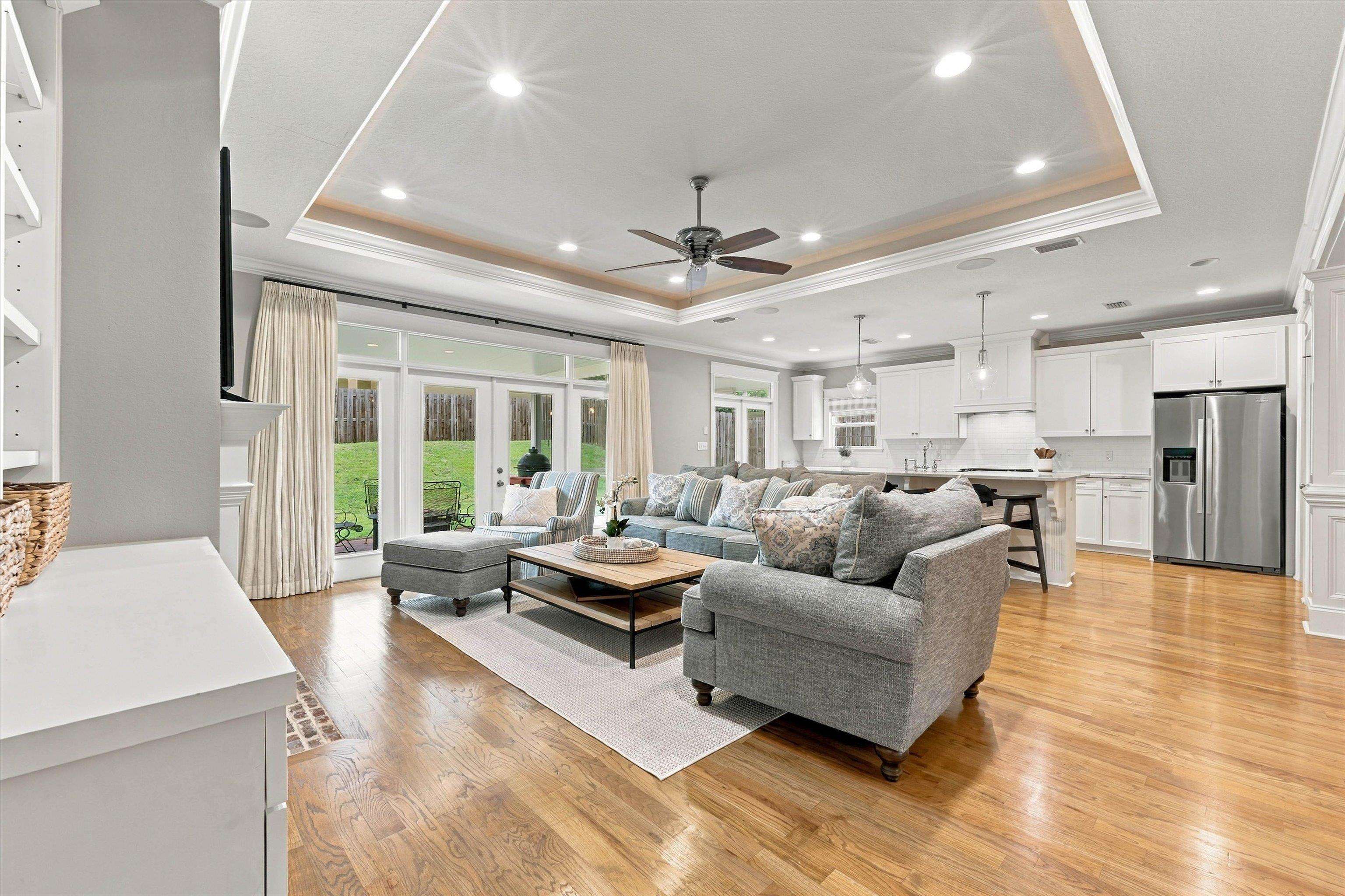 5833 Dahlgren Trail