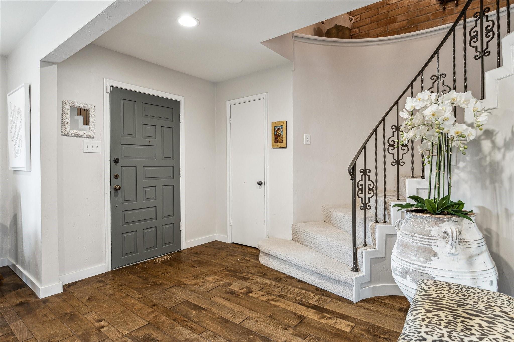 7533 Del Monte Drive