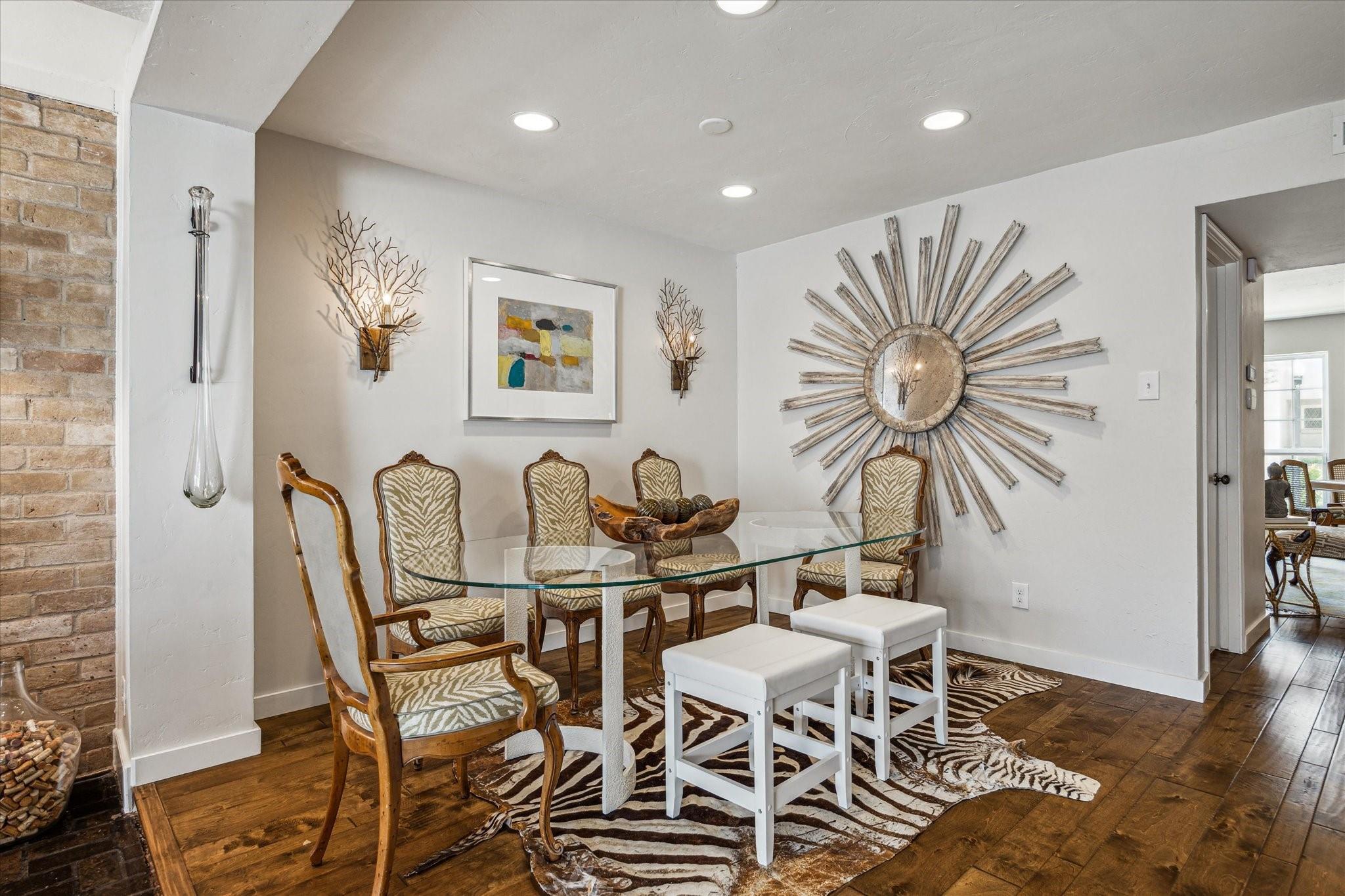 7533 Del Monte Drive
