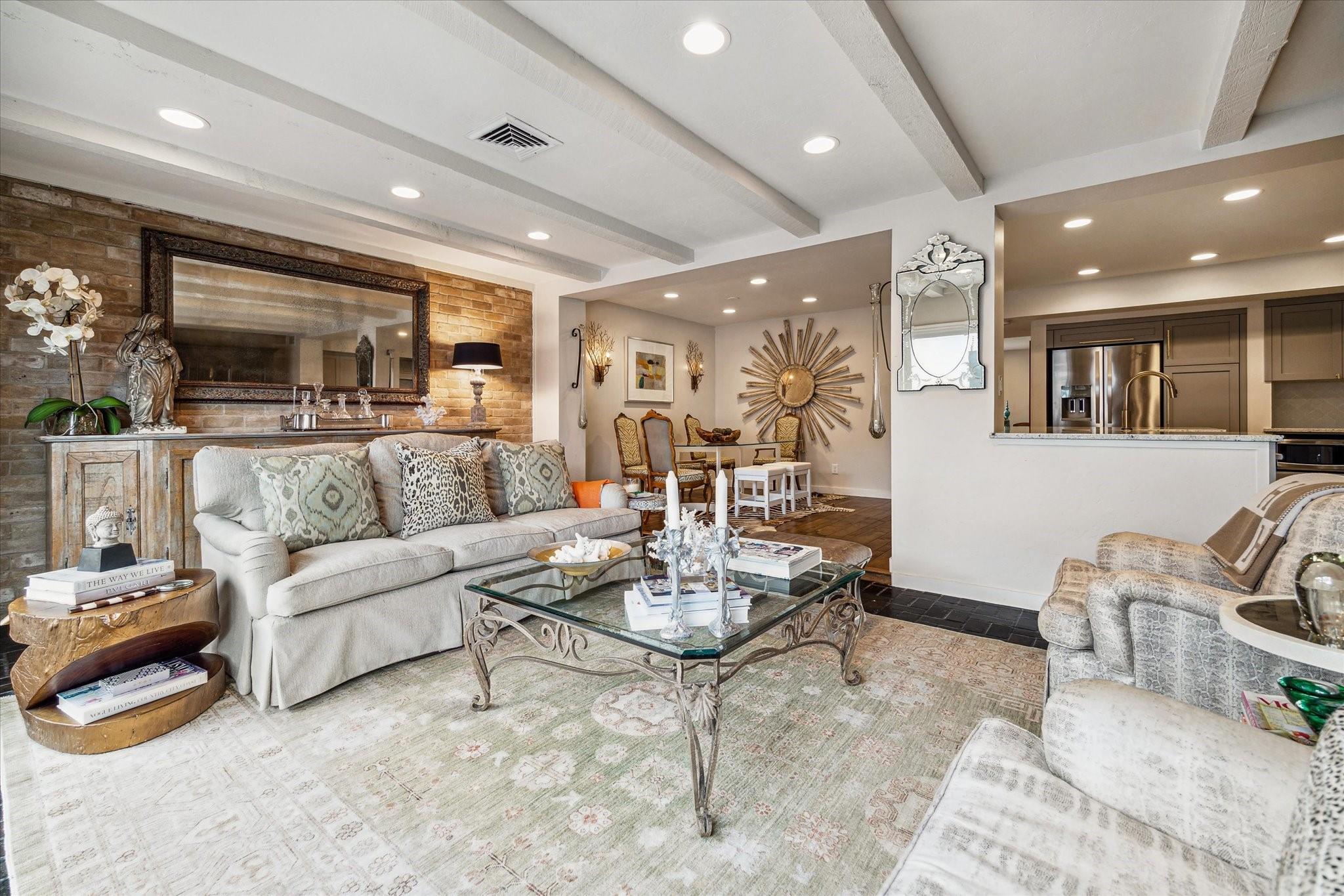 7533 Del Monte Drive
