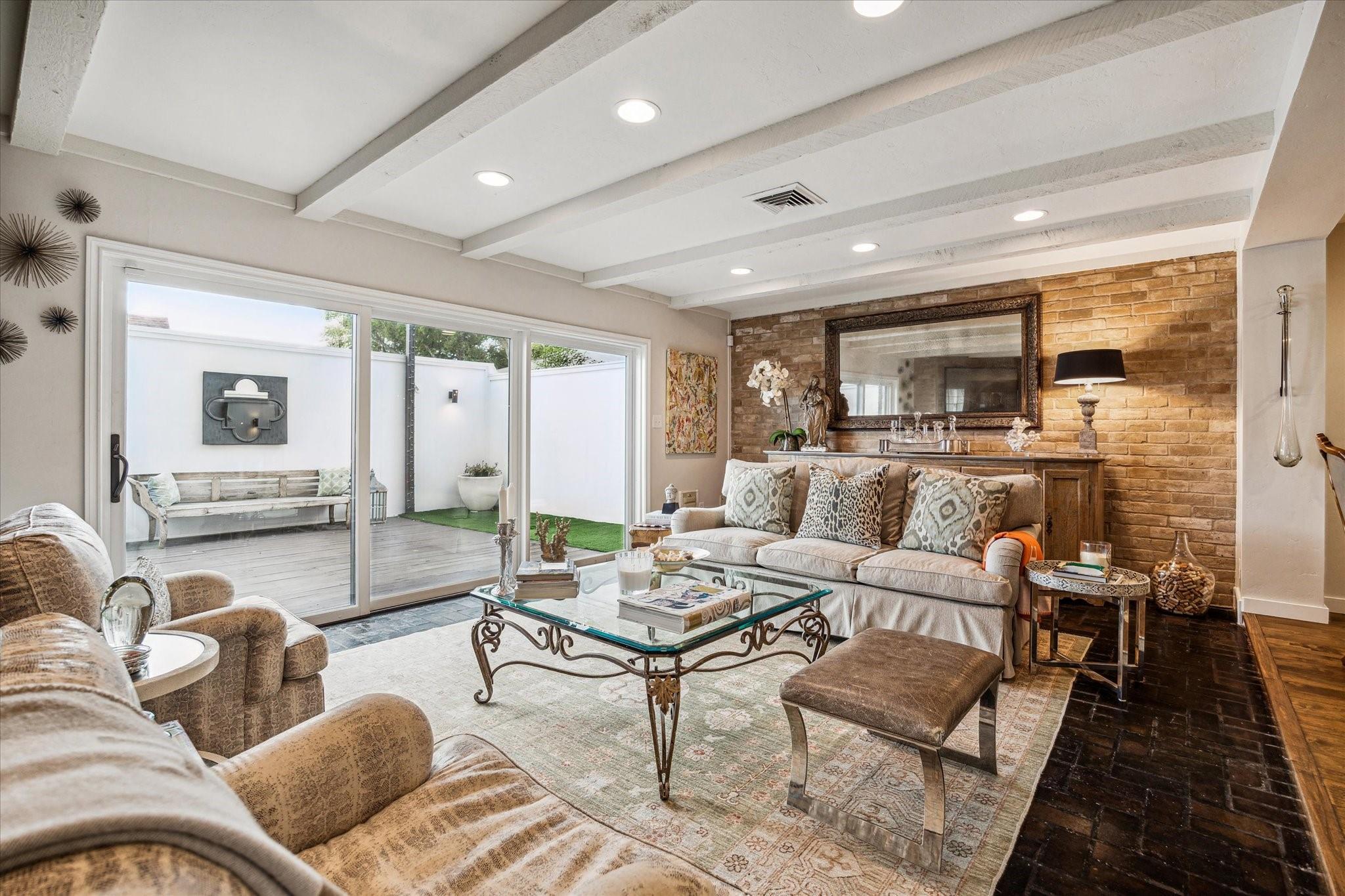 7533 Del Monte Drive