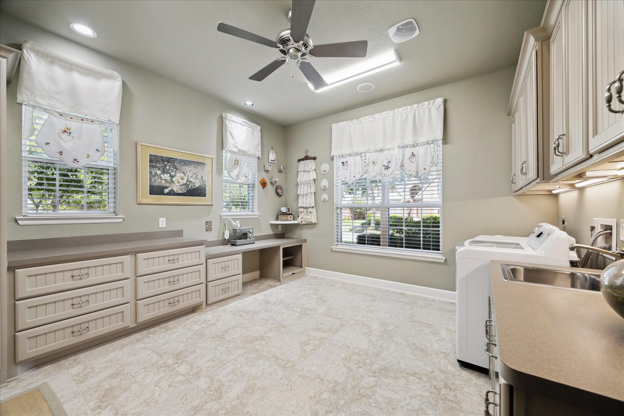 1202 Meadowlark Lane, Sugar Land