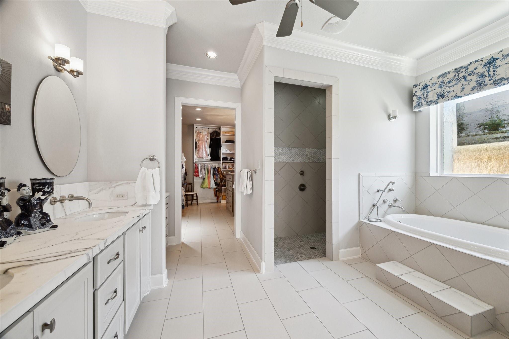 1202 Meadowlark Lane, Sugar Land