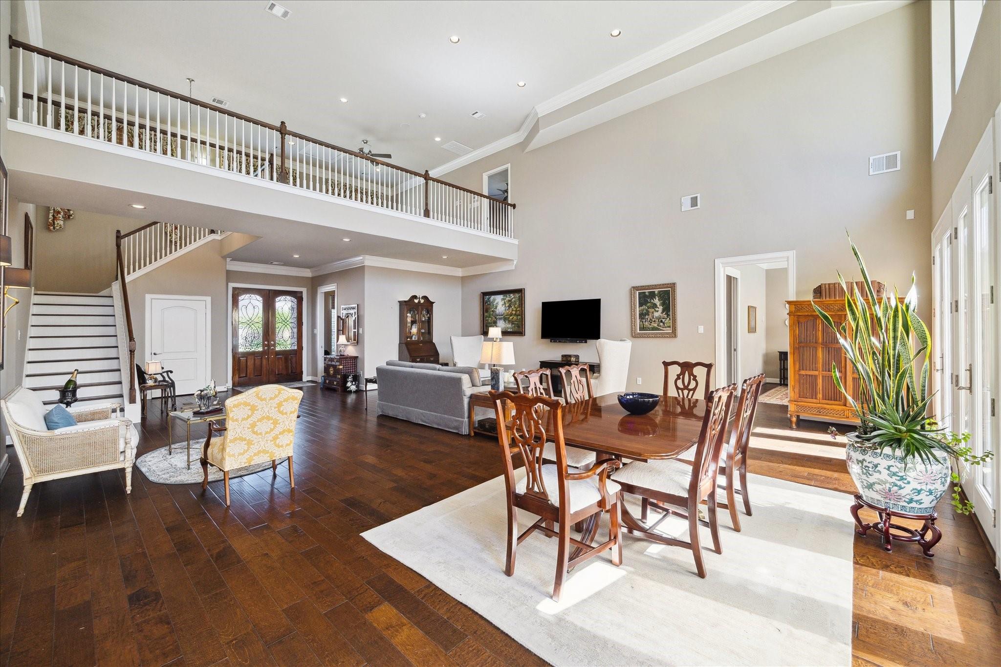 1202 Meadowlark Lane, Sugar Land