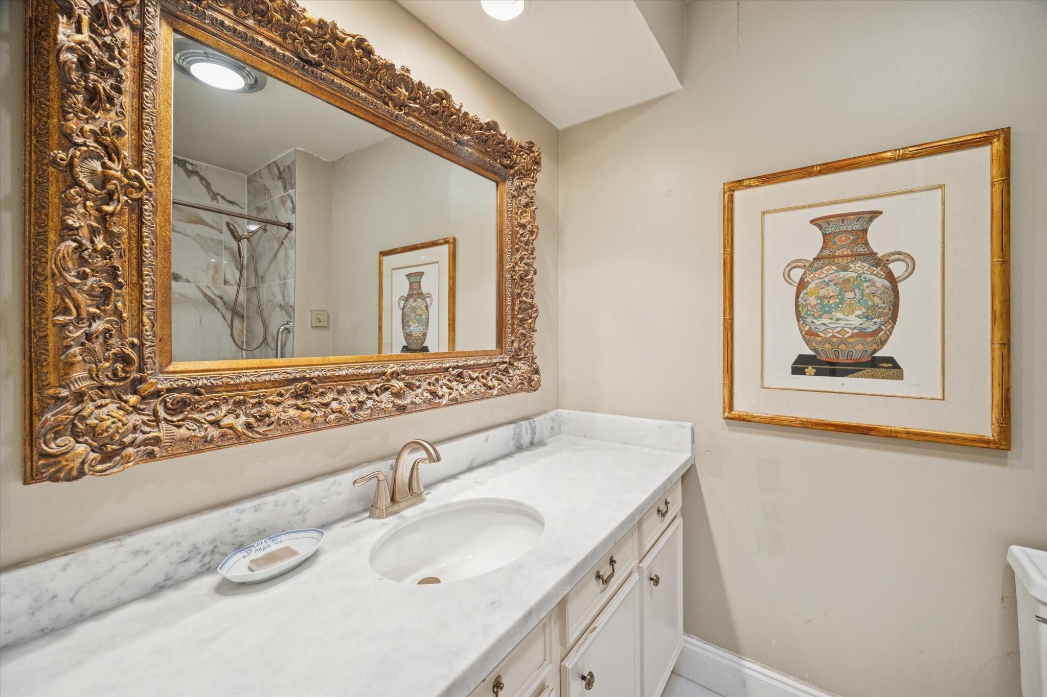 7525 Del Monte Drive