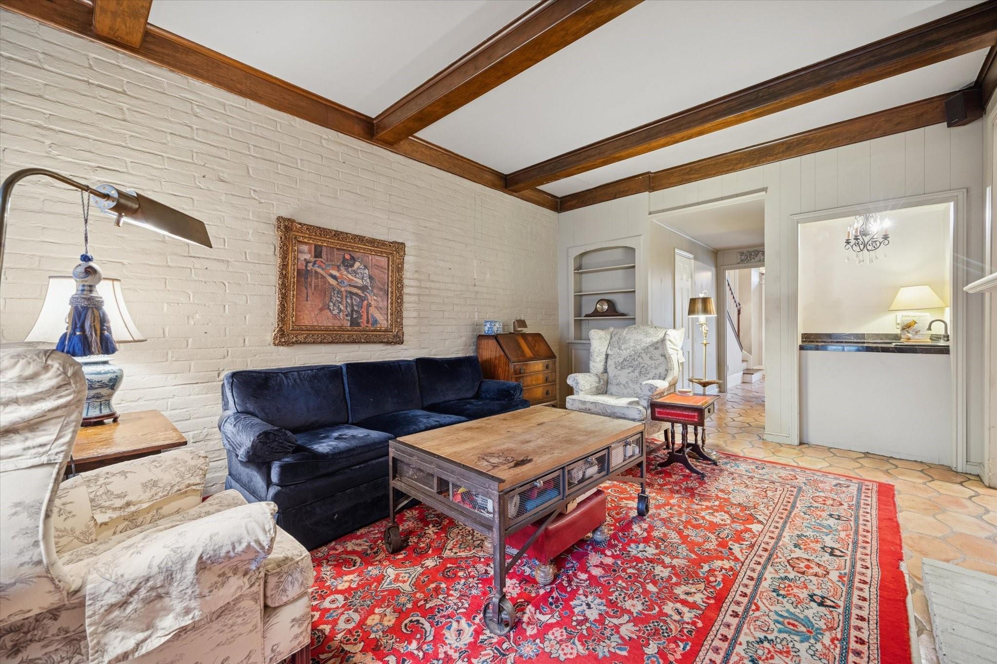 7525 Del Monte Drive