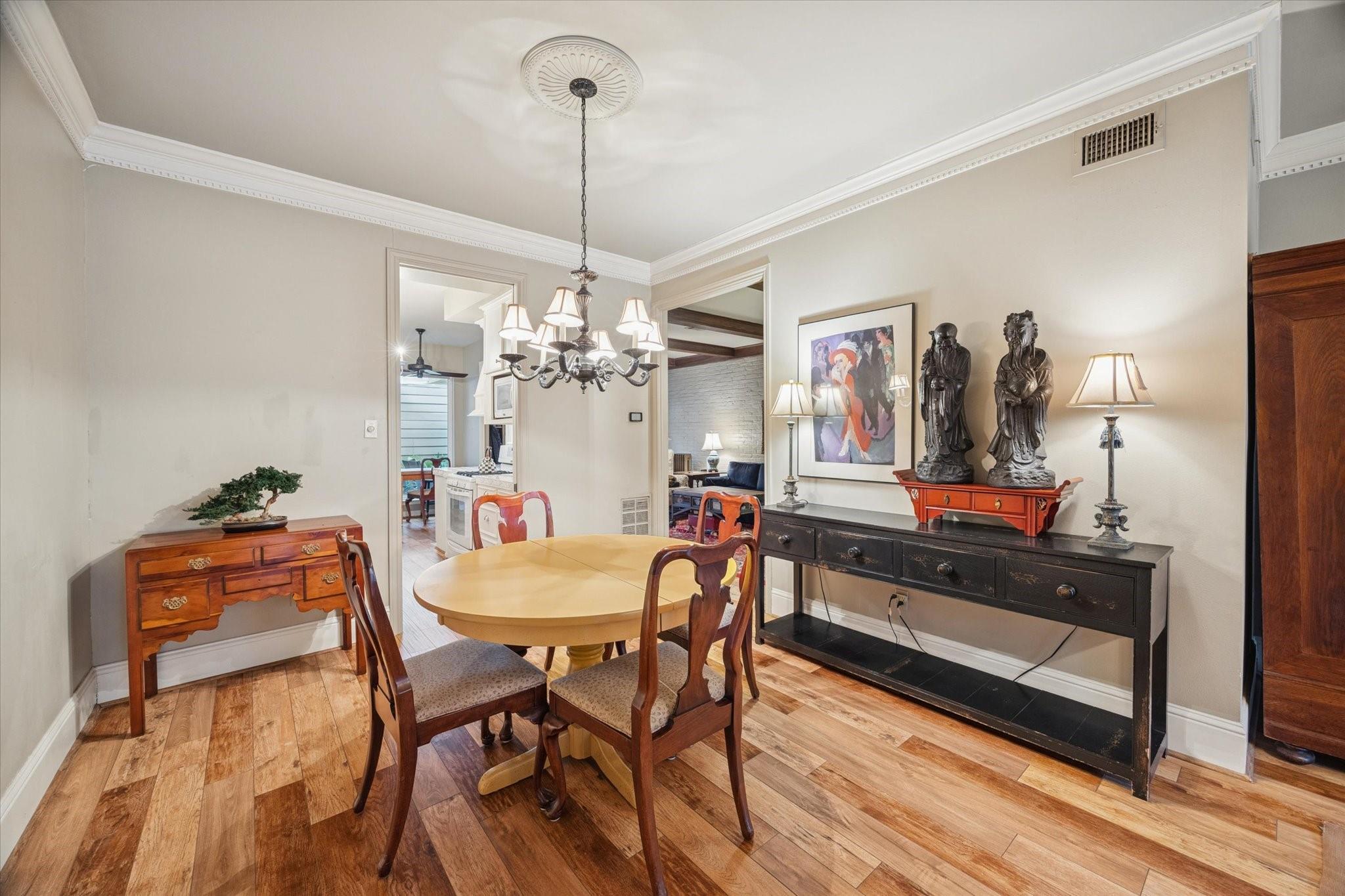 7525 Del Monte Drive