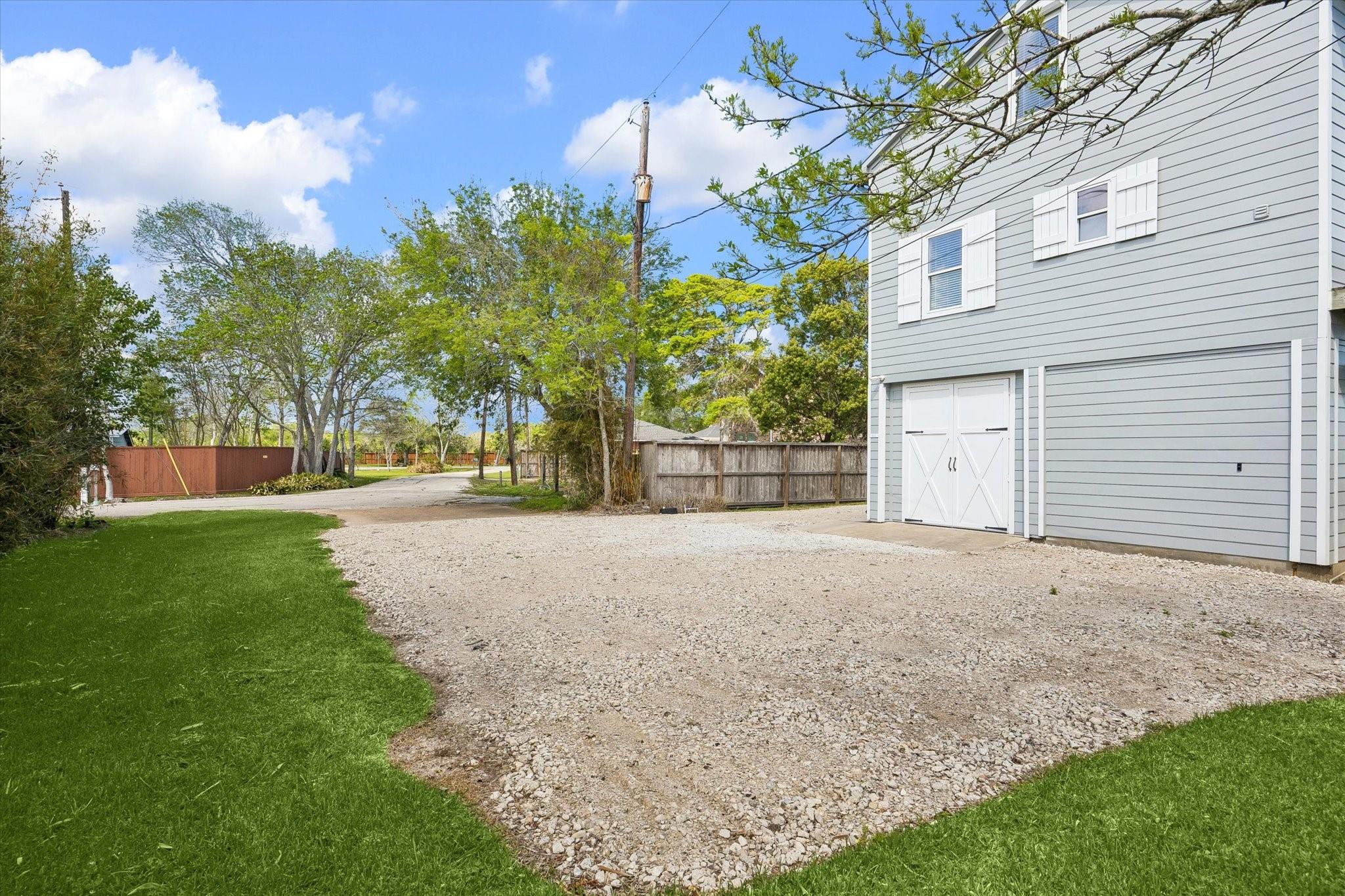 2015 Crescent Drive