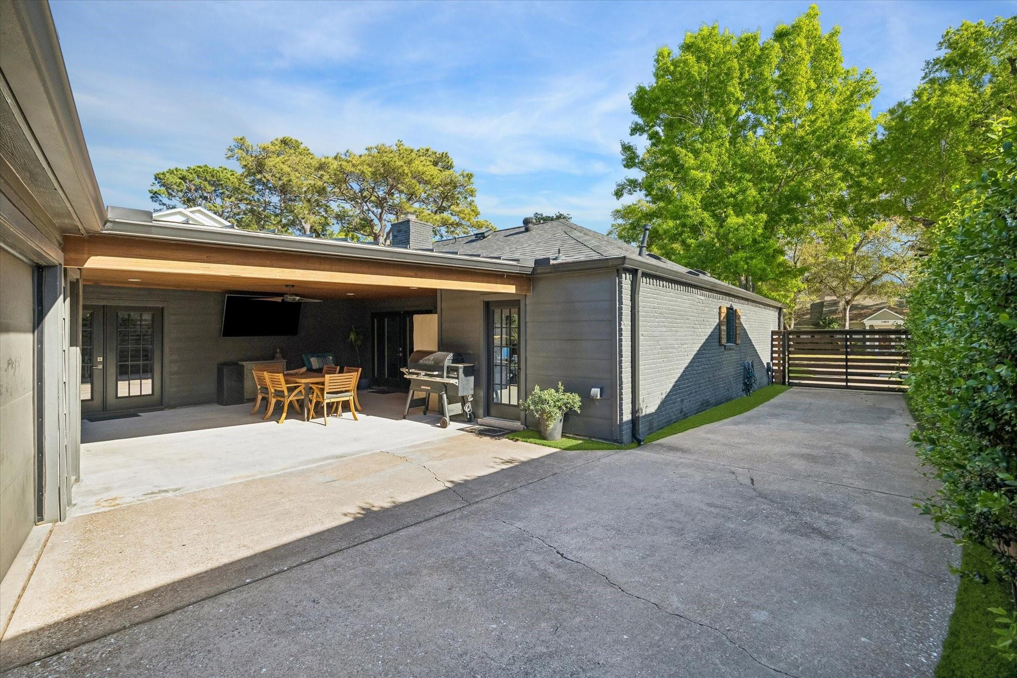 13830 Barryknoll Lane