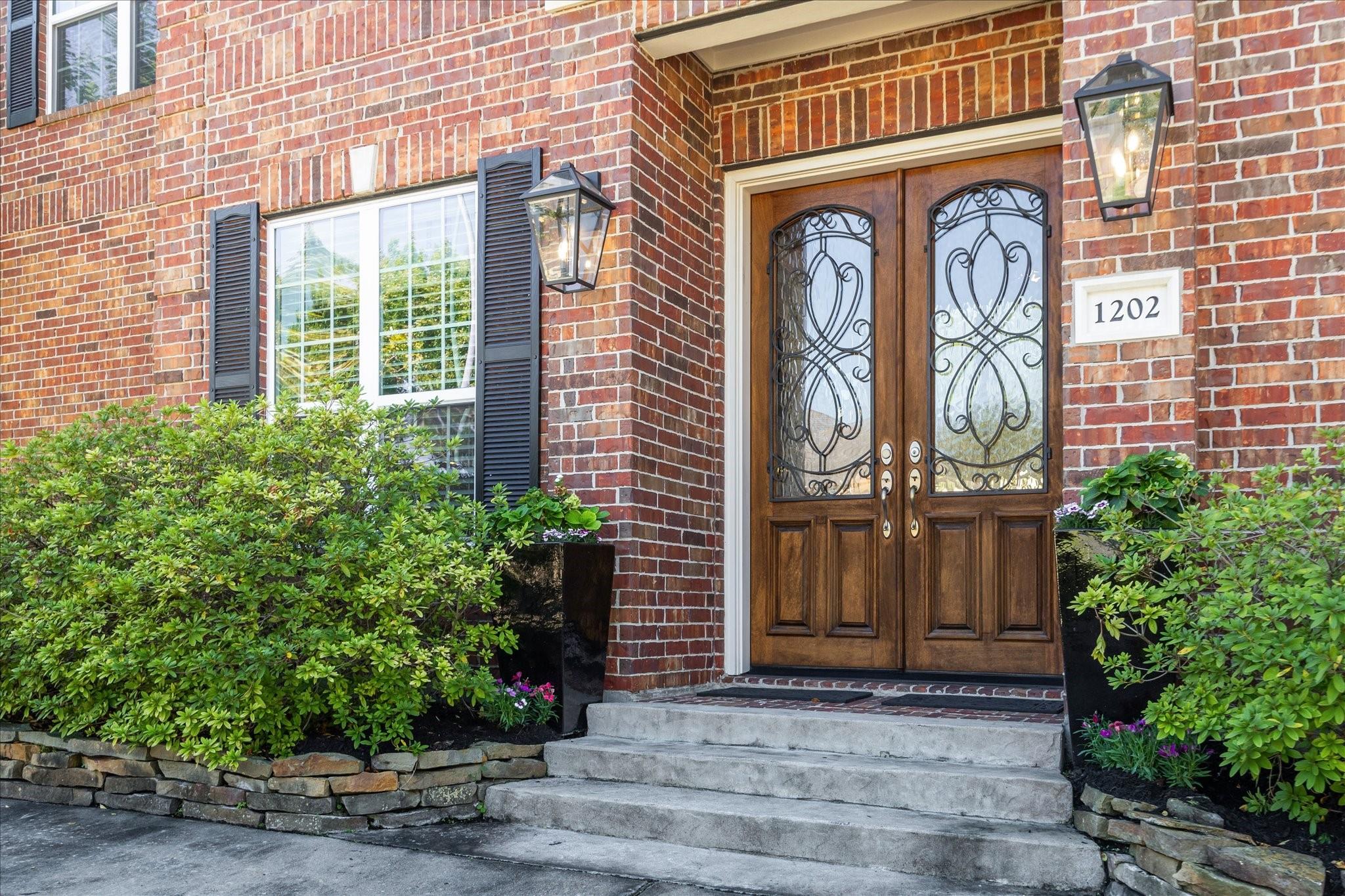 1202 Meadowlark Lane