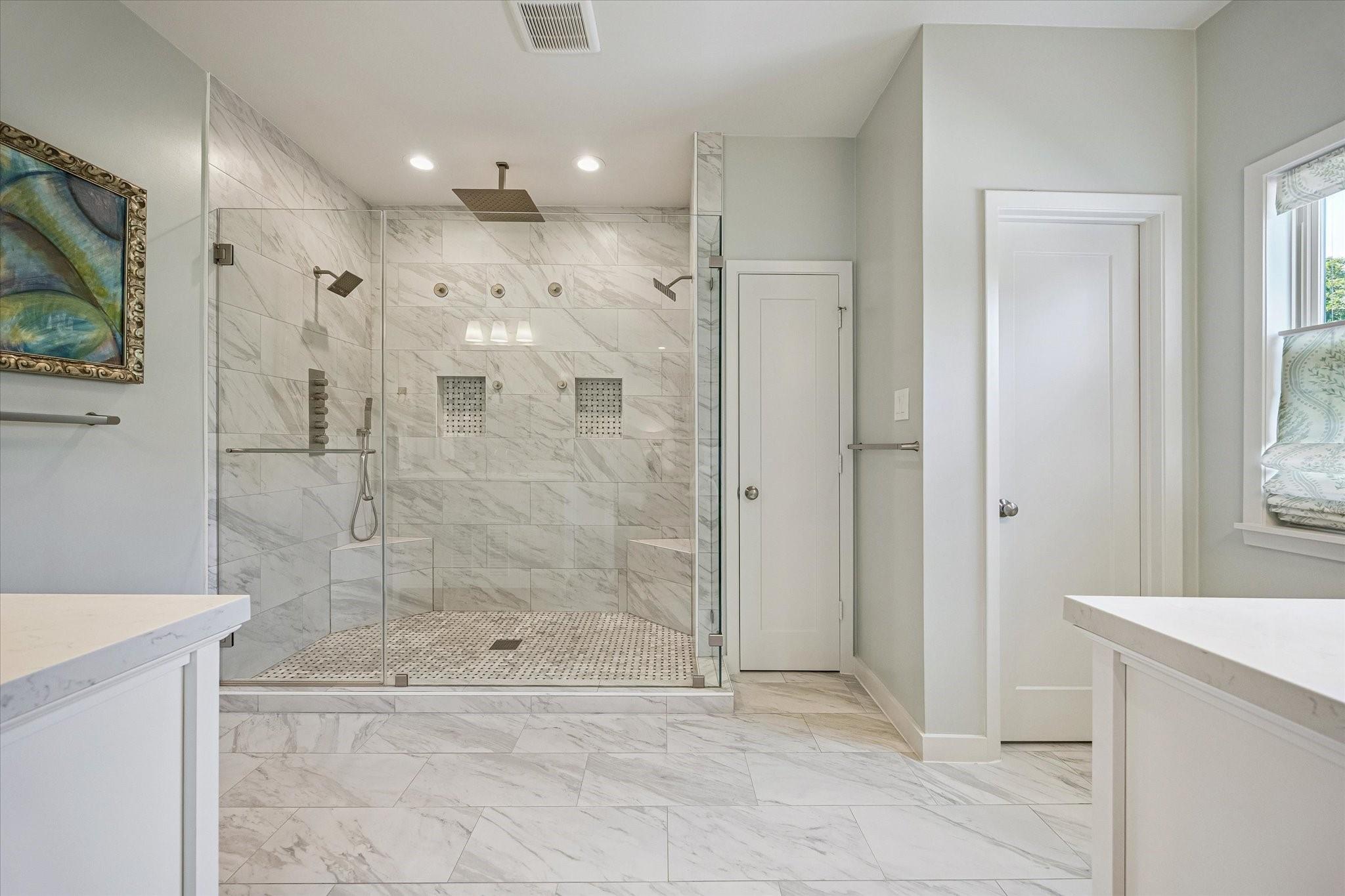 230 E 25th Street