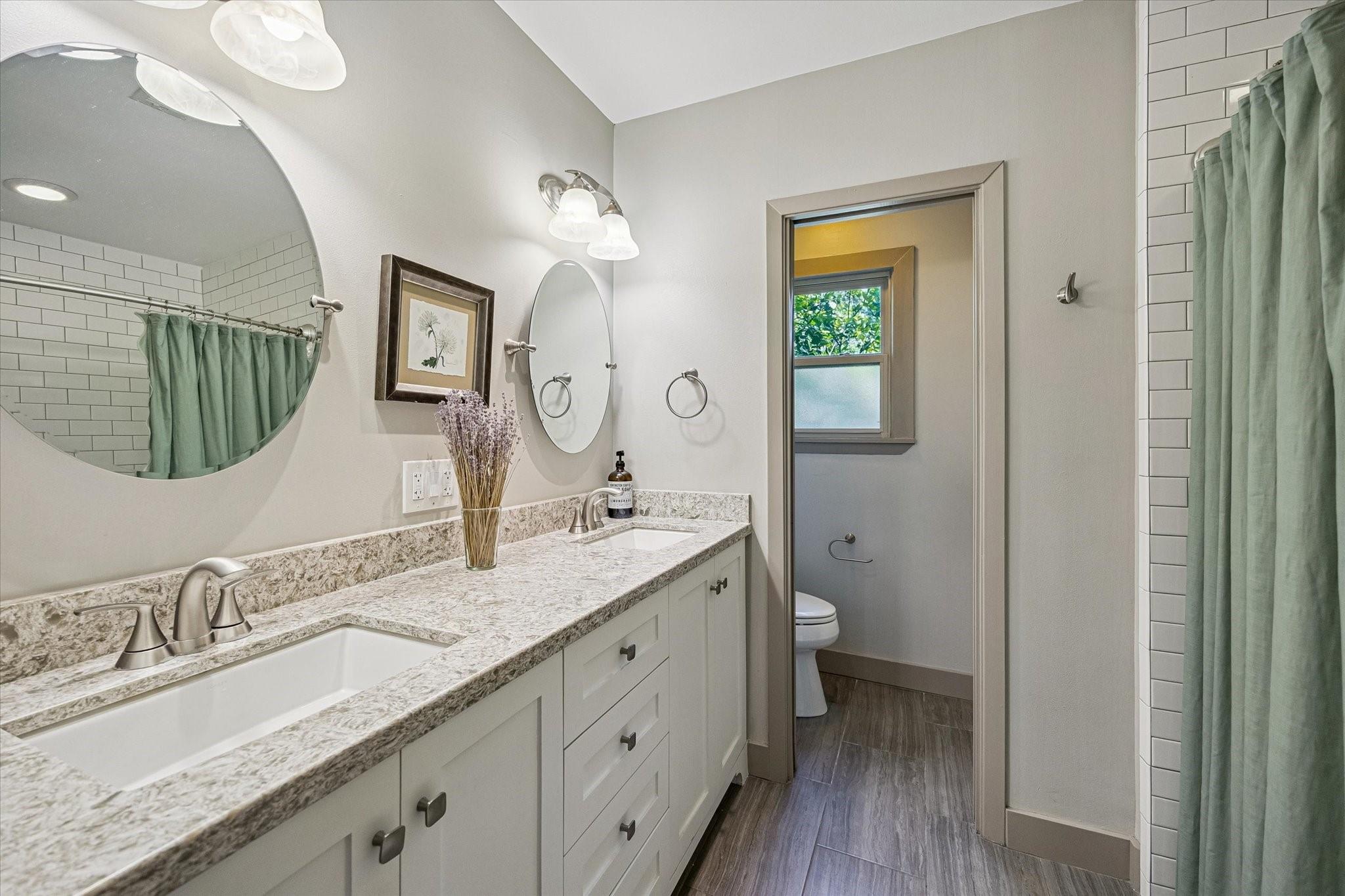 230 E 25th Street