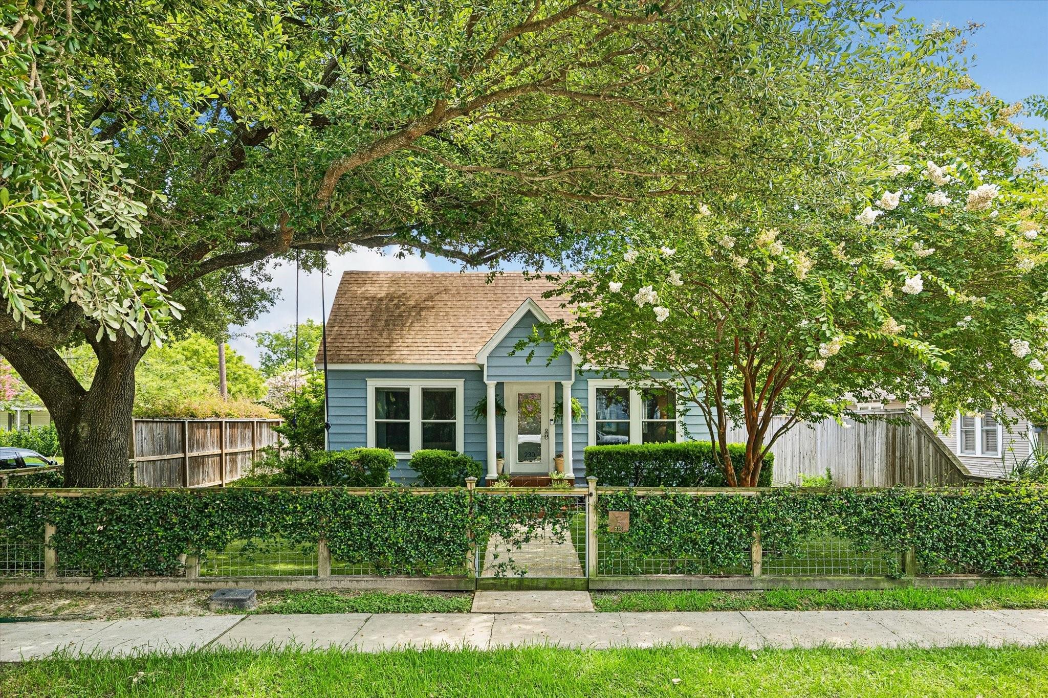 230 E 25th Street
