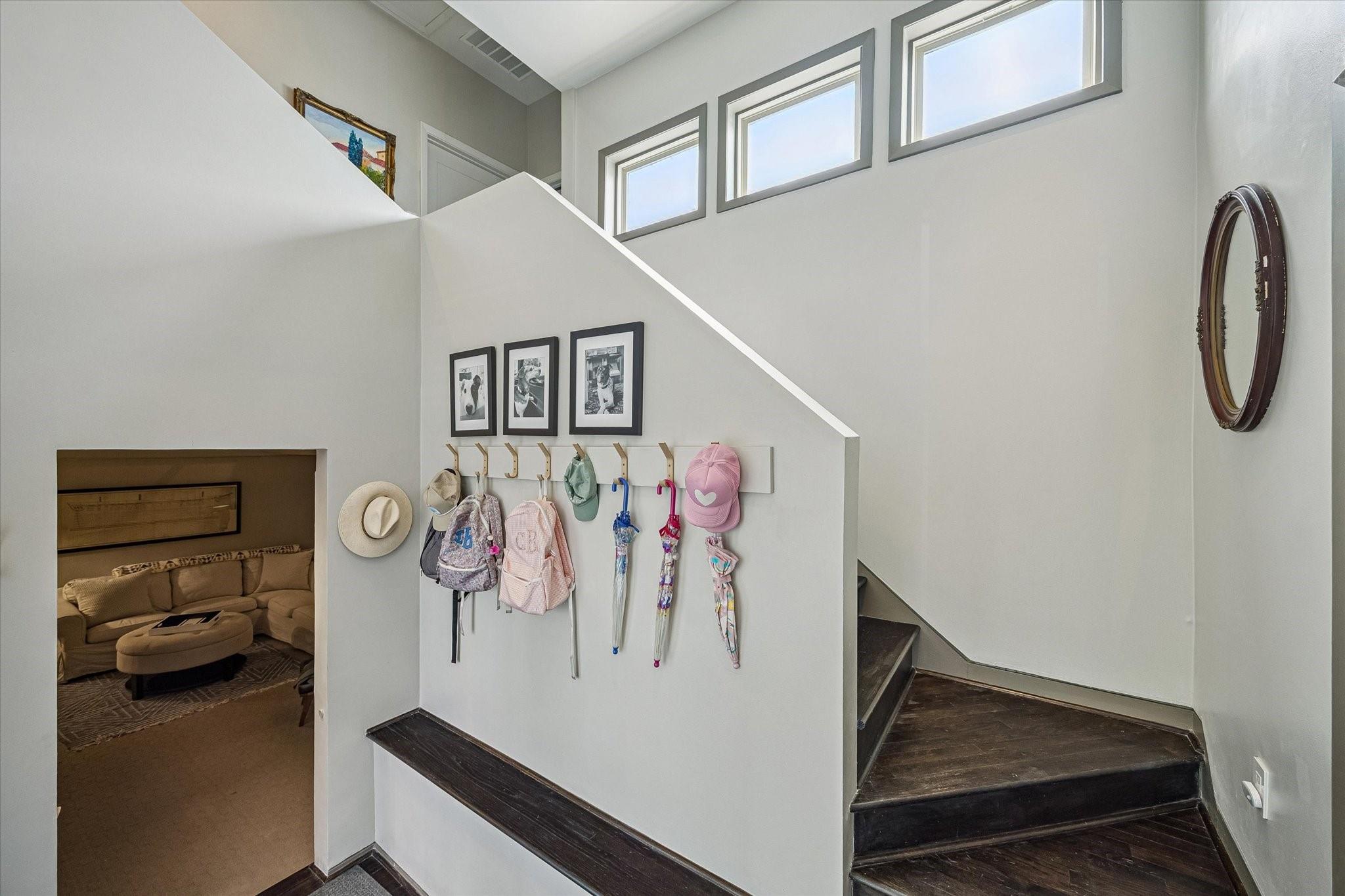 230 E 25th Street