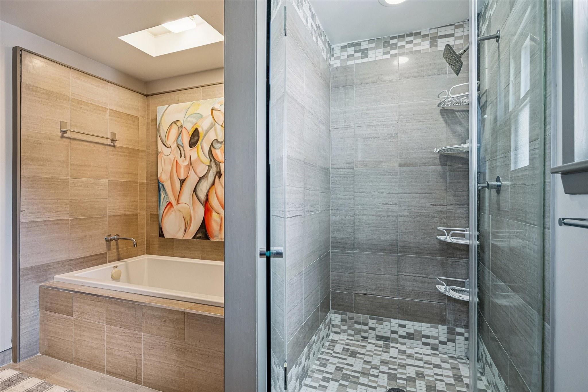230 E 25th Street