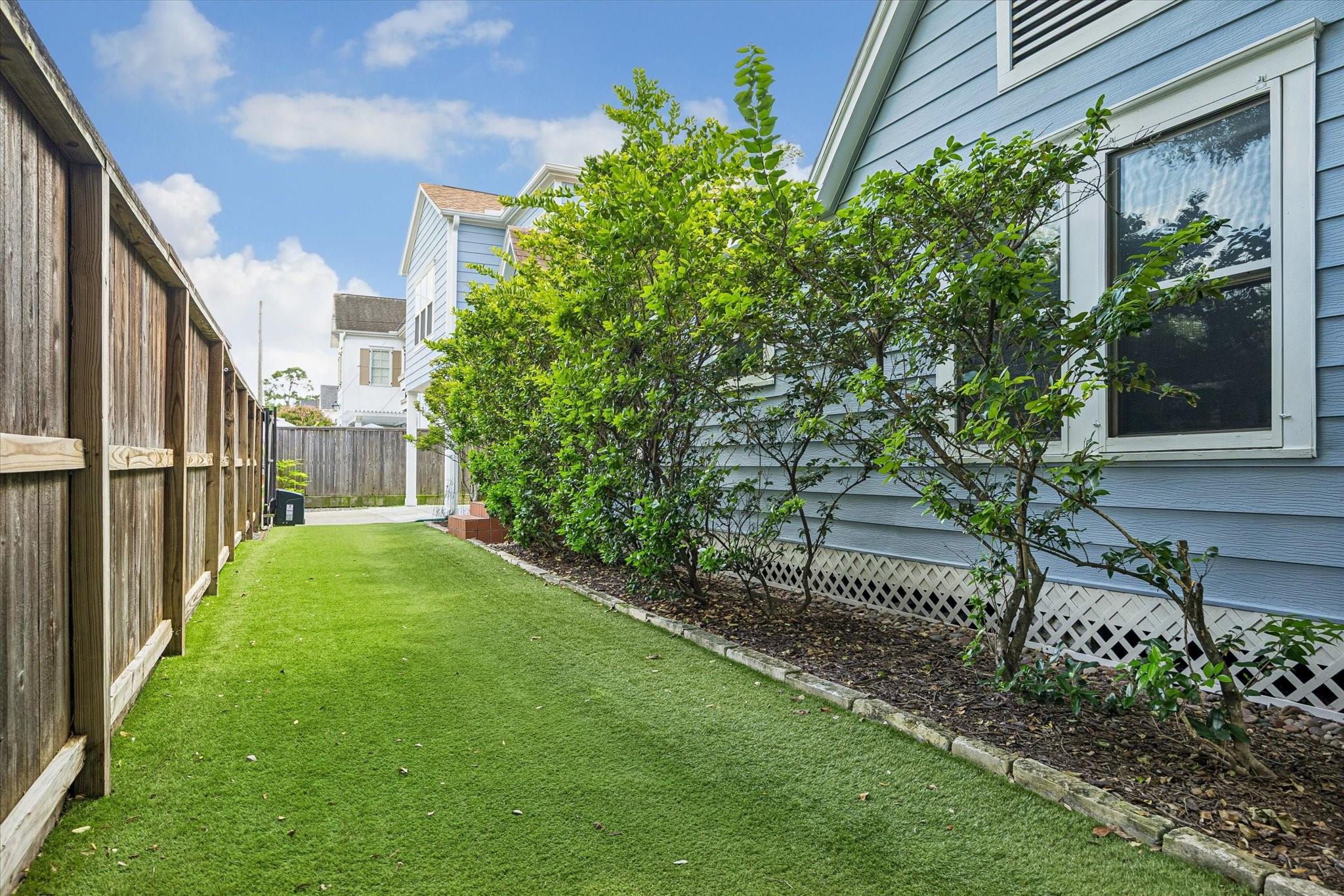 230 E 25th Street