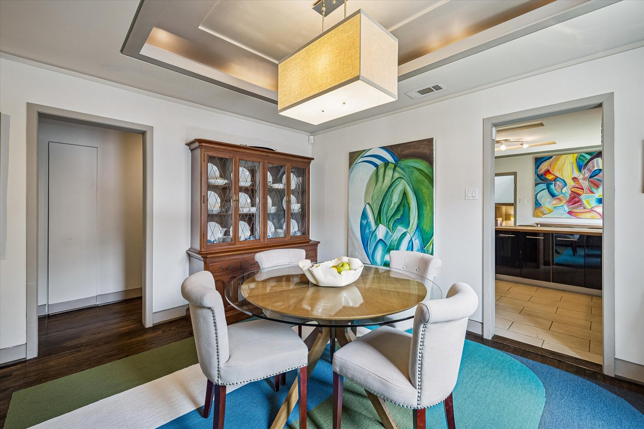 230 E 25th Street