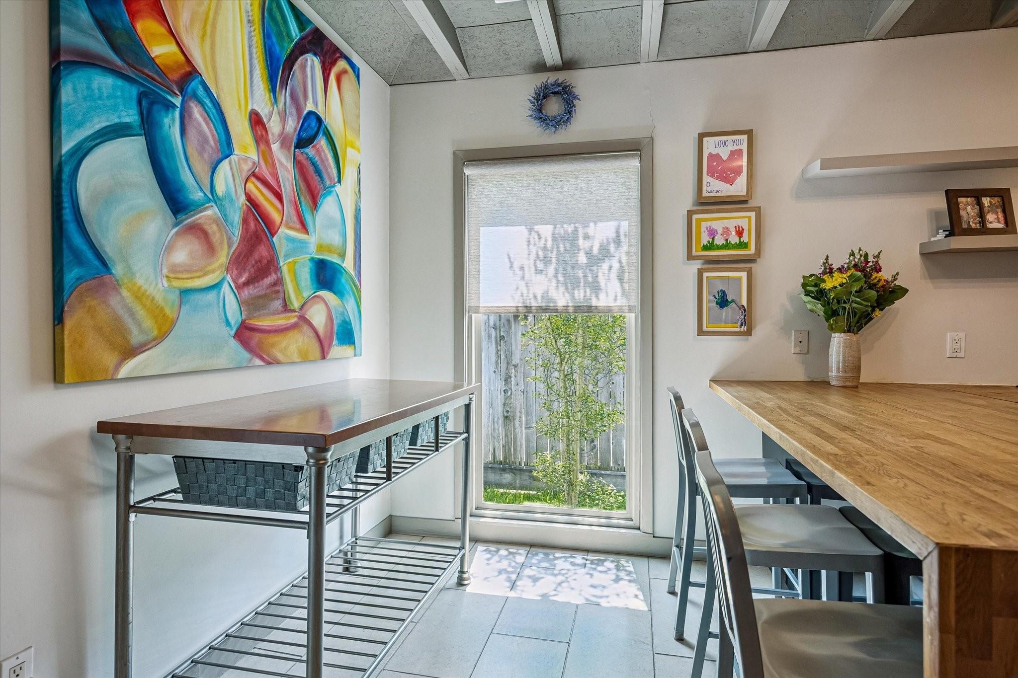 230 E 25th Street