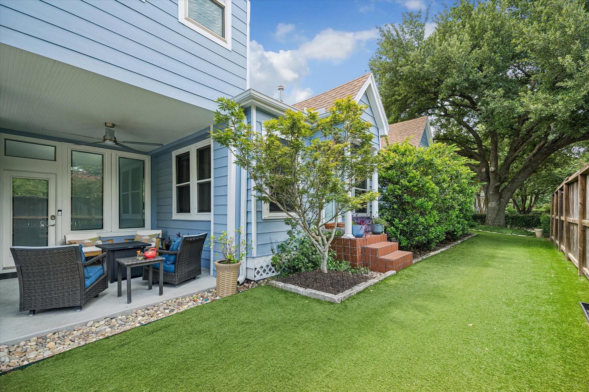 230 E 25th Street