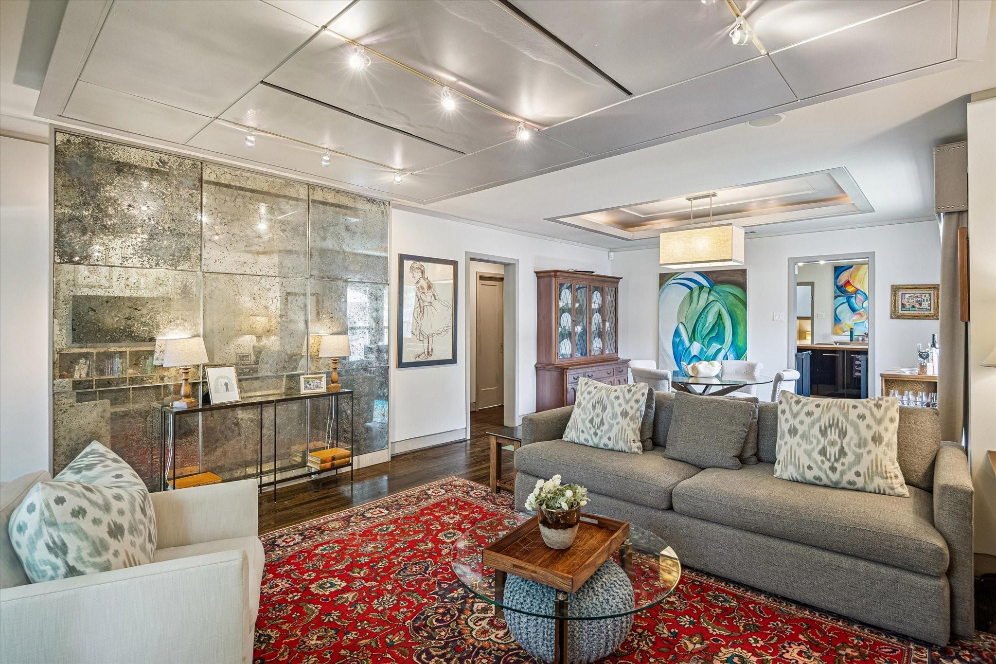 230 E 25th Street