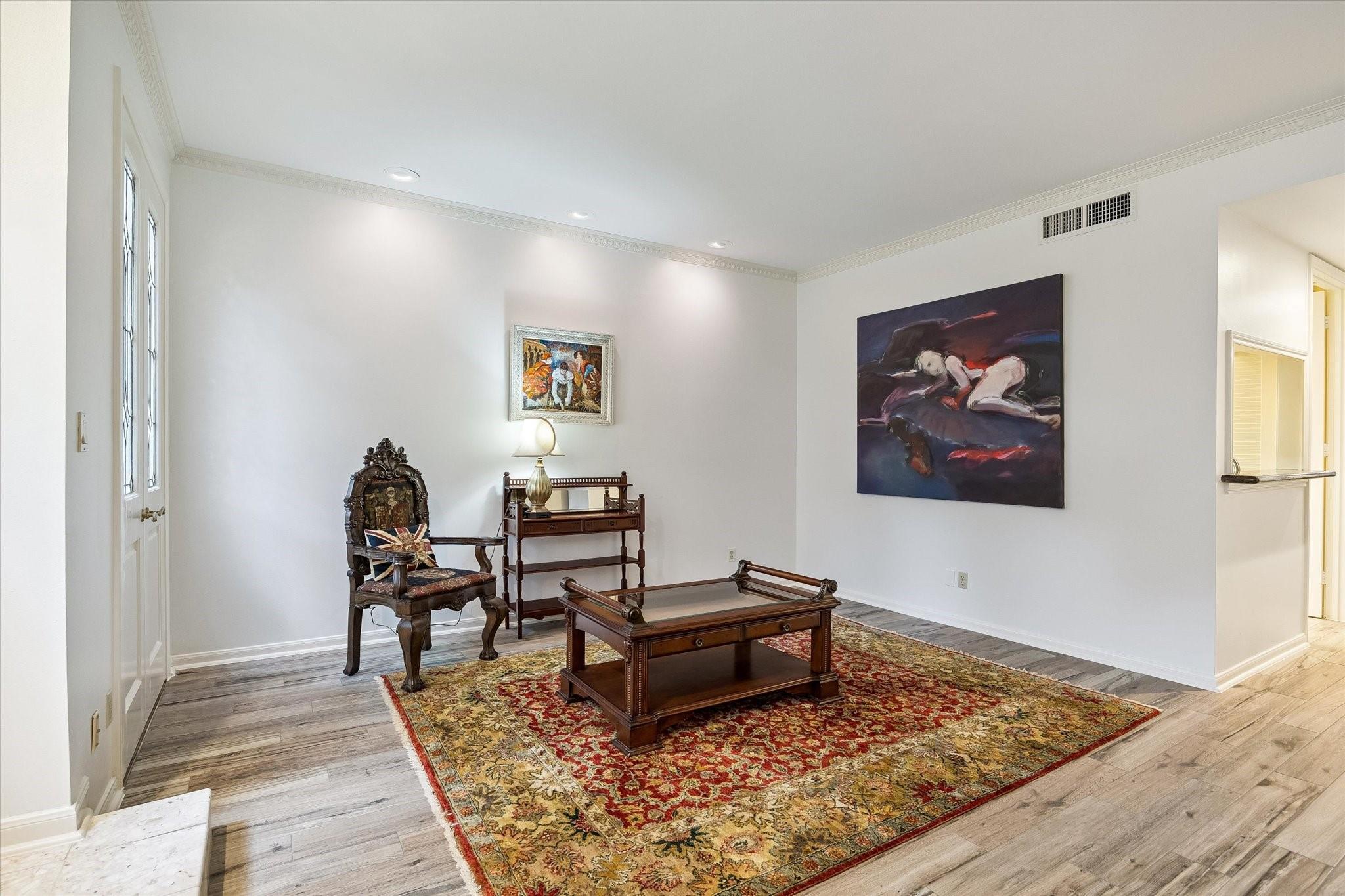 7615 Del Monte Drive