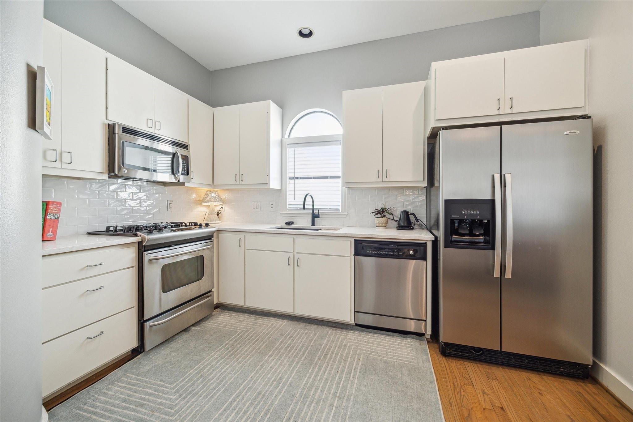 429 W 26th Street Unit: E