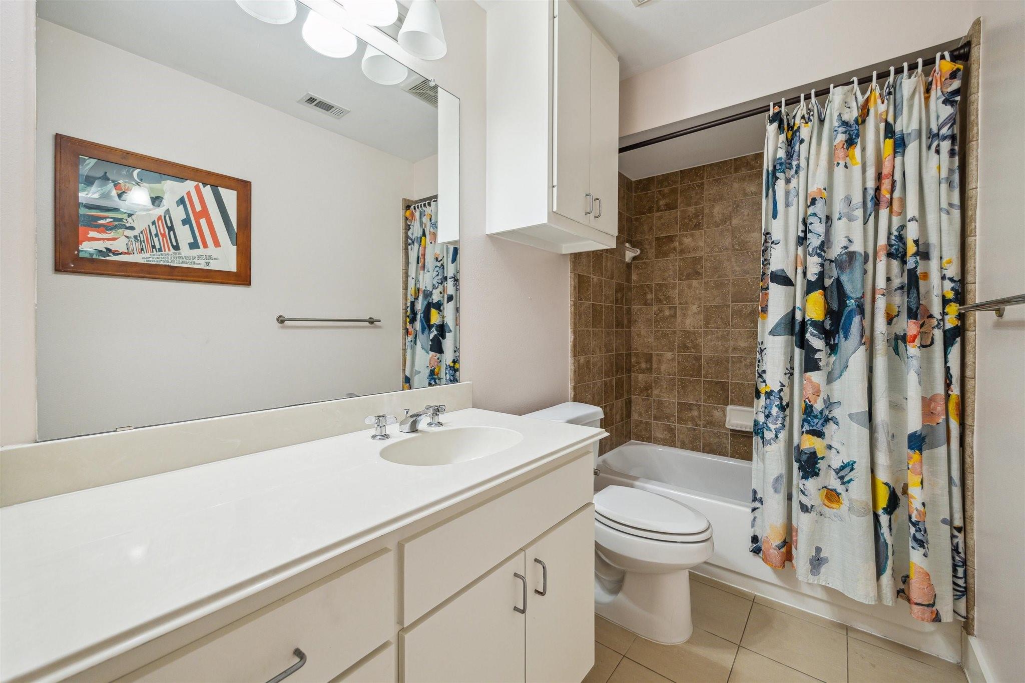429 W 26th Street Unit: E