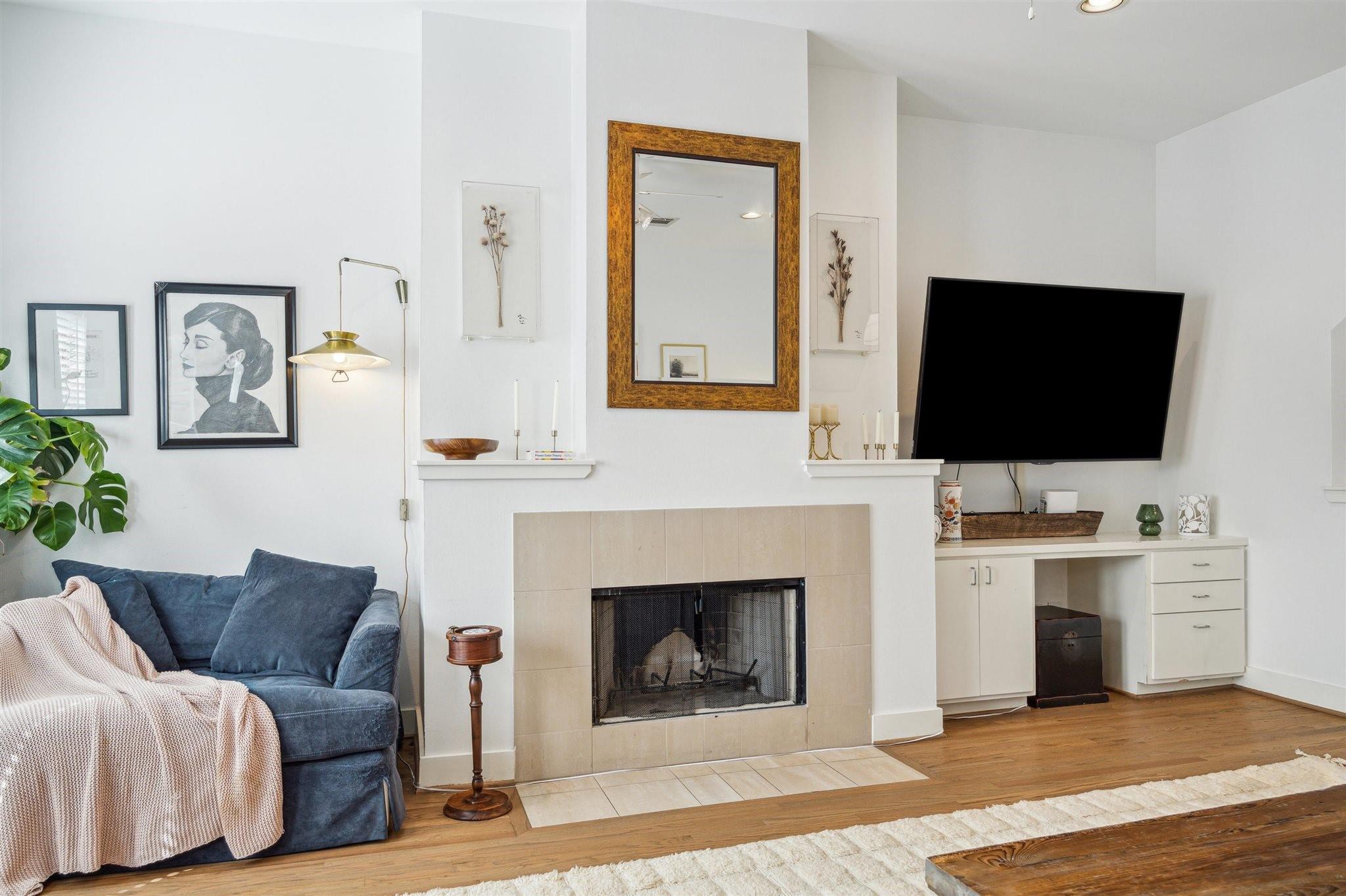 429 W 26th Street Unit: E