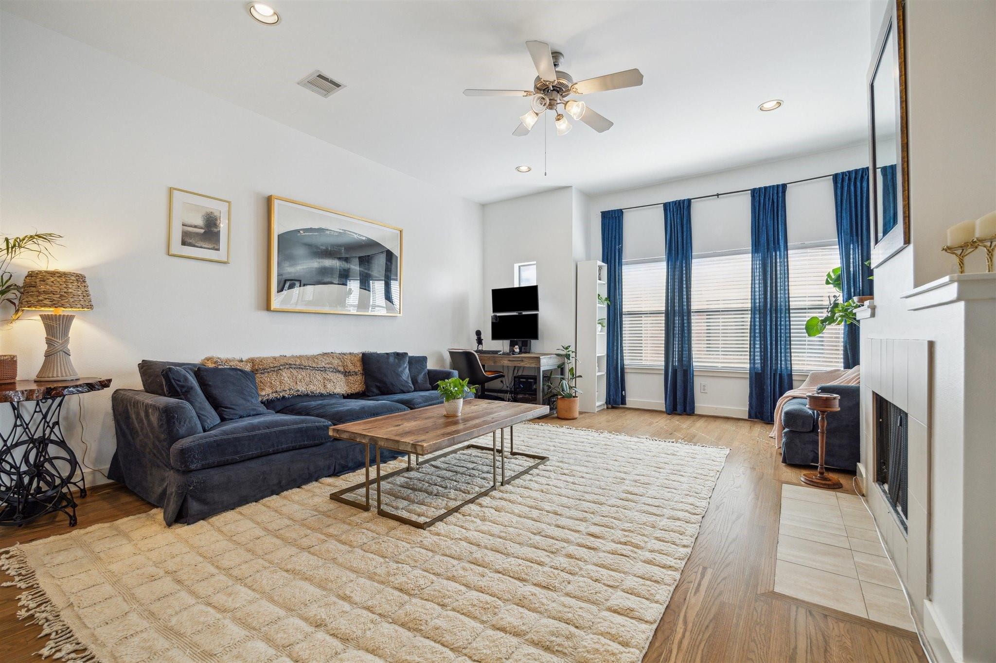 429 W 26th Street Unit: E
