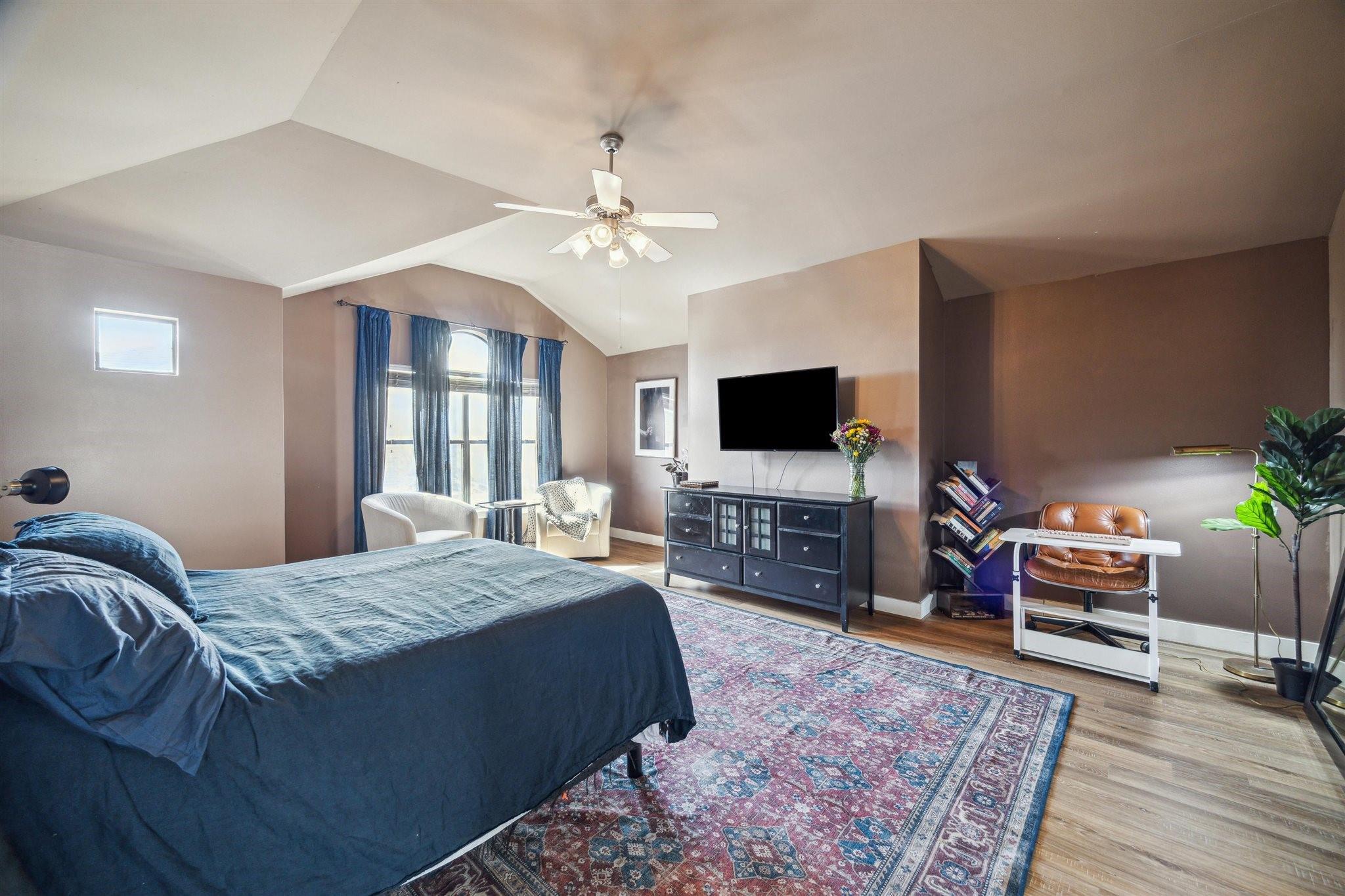 429 W 26th Street Unit: E