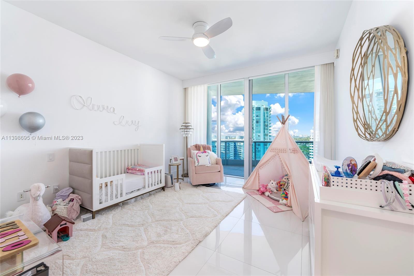 5959 Collins Ave Unit: 1606