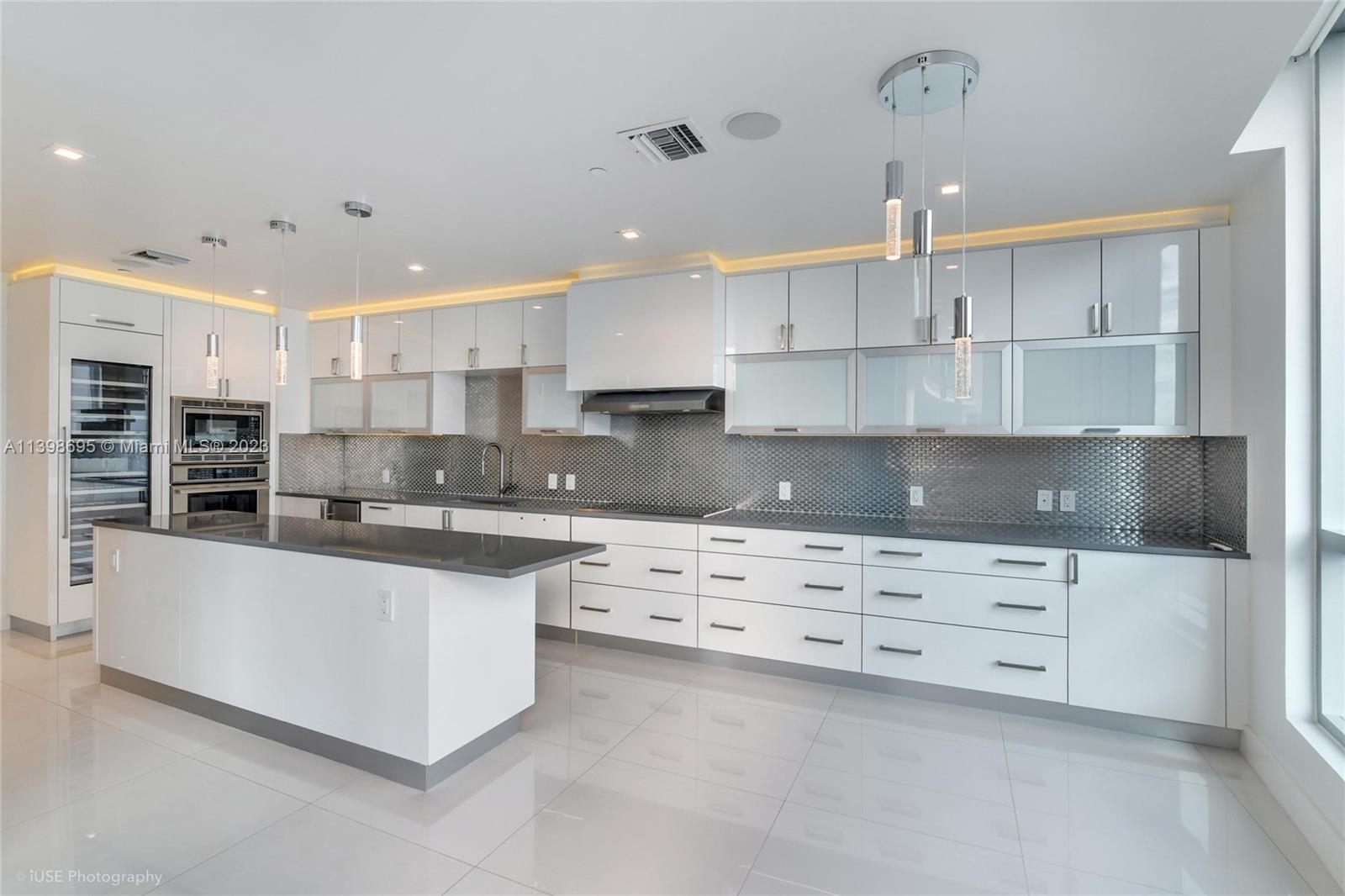 5959 Collins Ave Unit: 1606