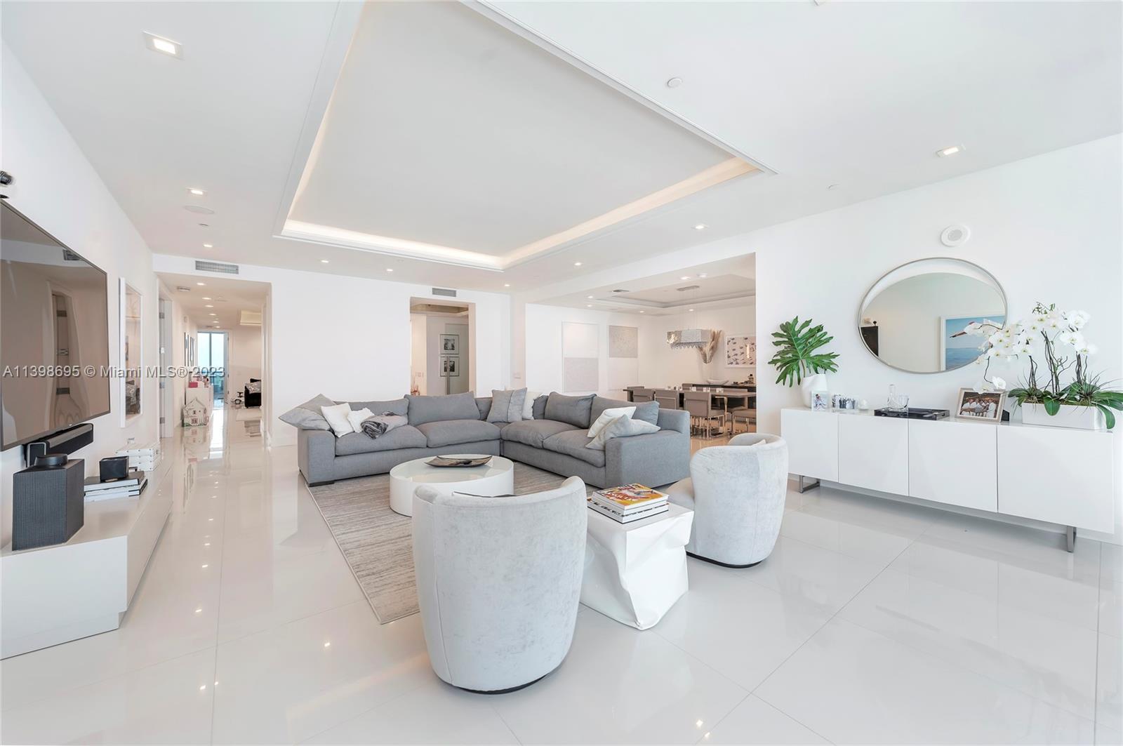 5959 Collins Ave Unit: 1606