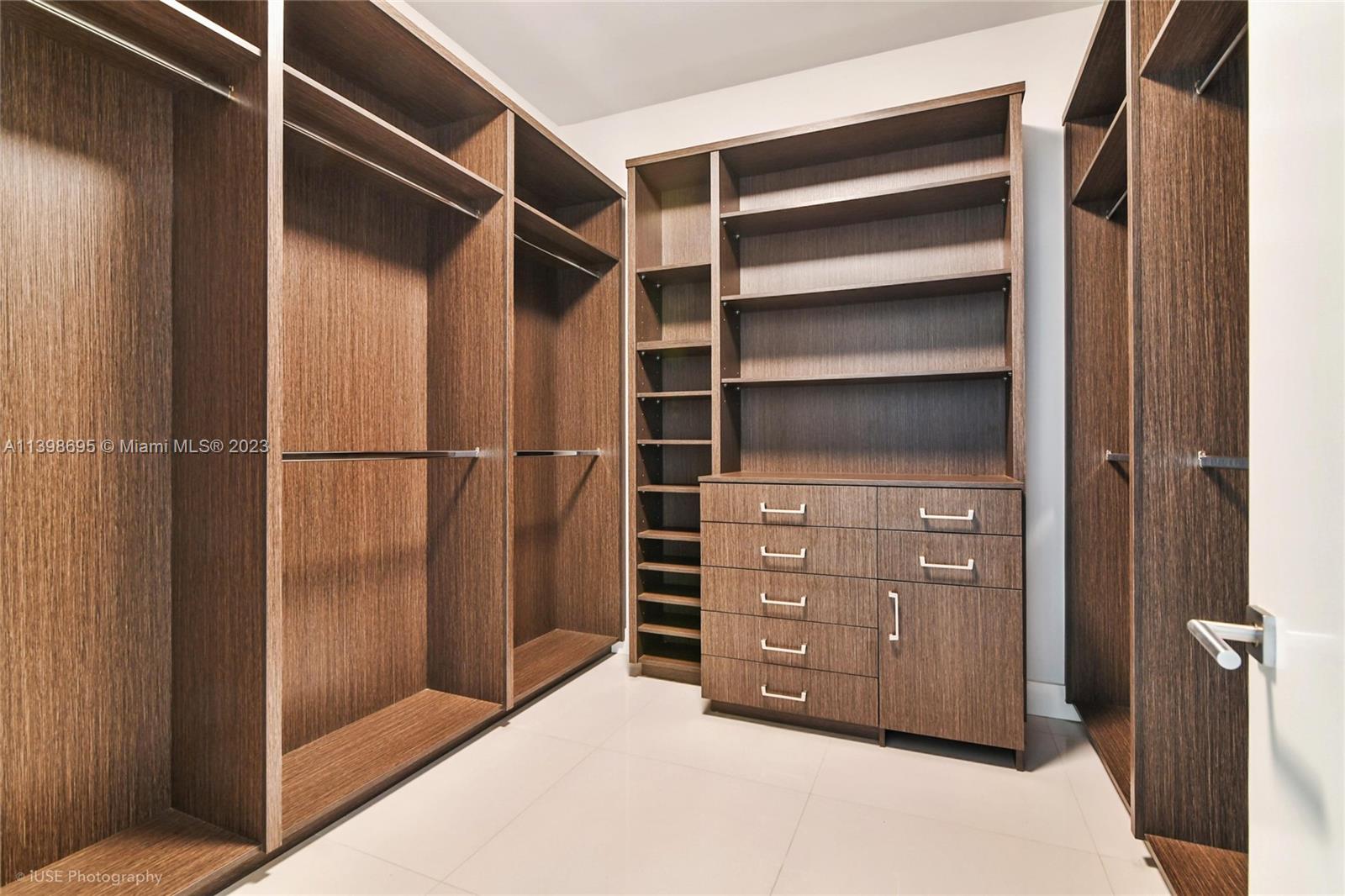 5959 Collins Ave Unit: 1606