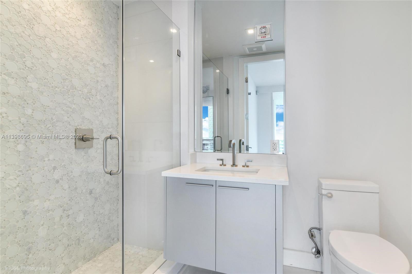 5959 Collins Ave Unit: 1606