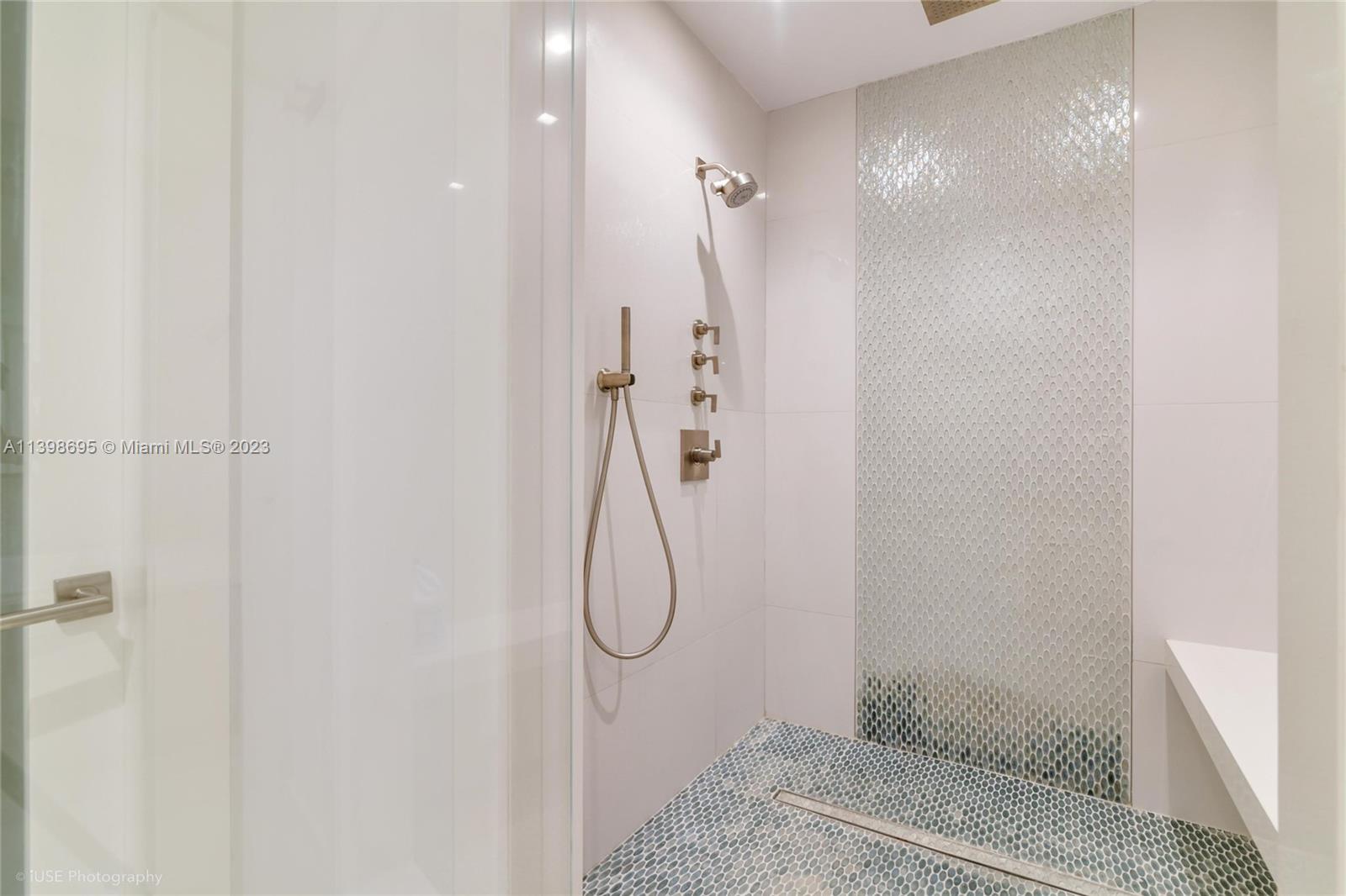 5959 Collins Ave Unit: 1606