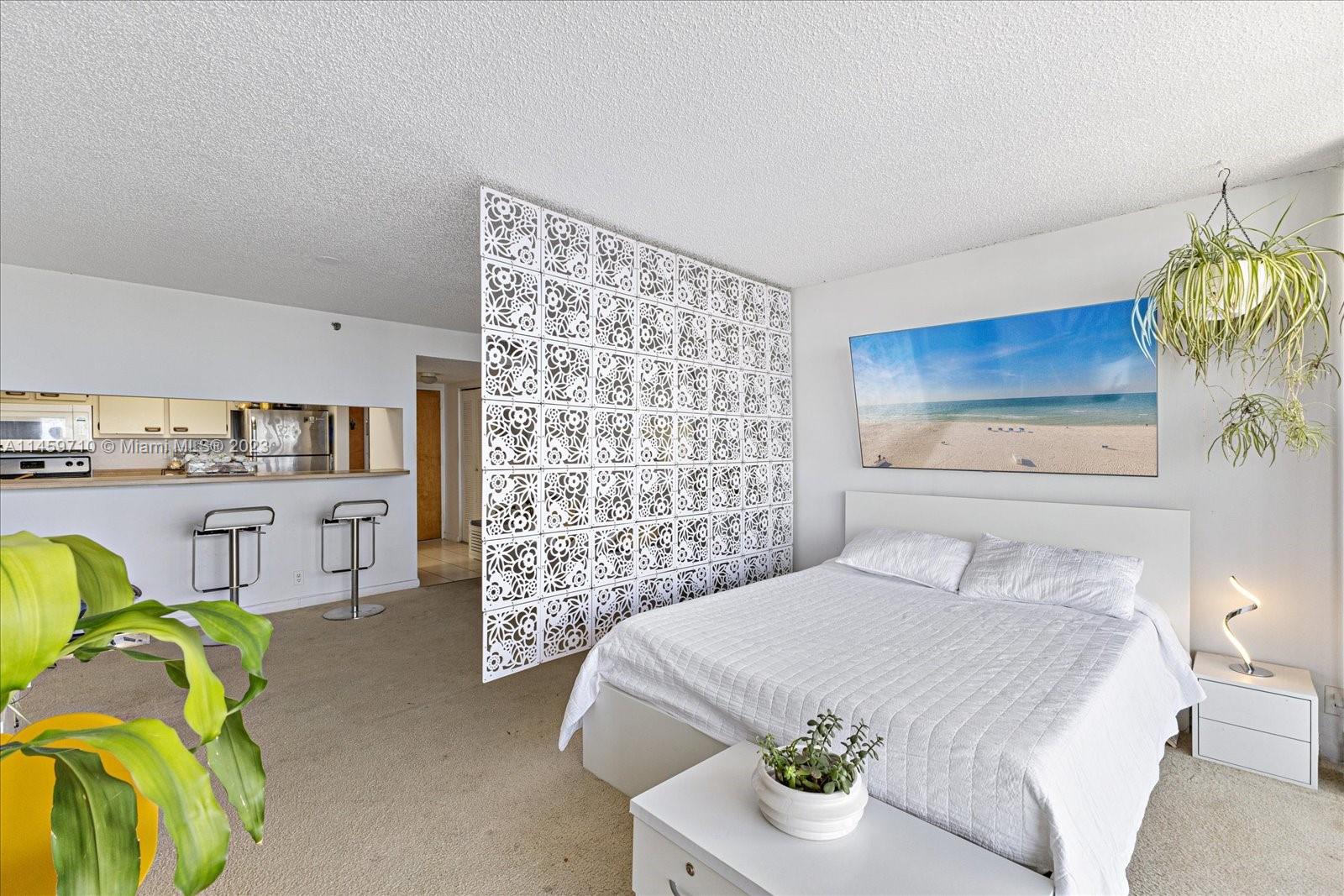 7601 E Treasure Dr Unit: 2404