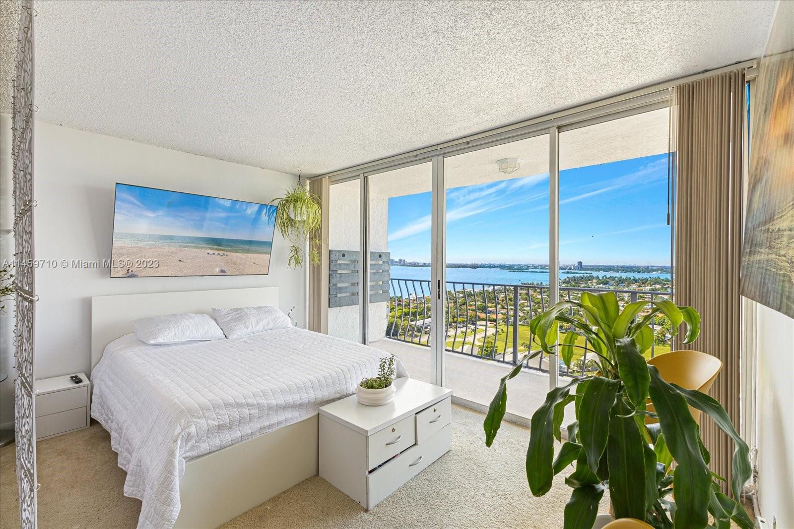 7601 E Treasure Dr Unit: 2404
