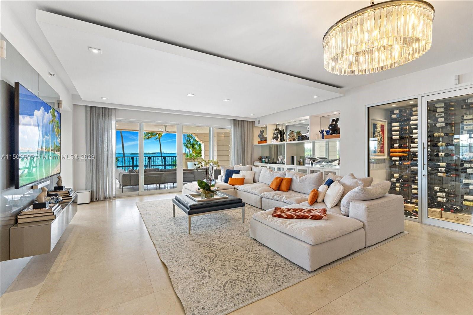 5211 Fisher Island Dr Unit: 5211