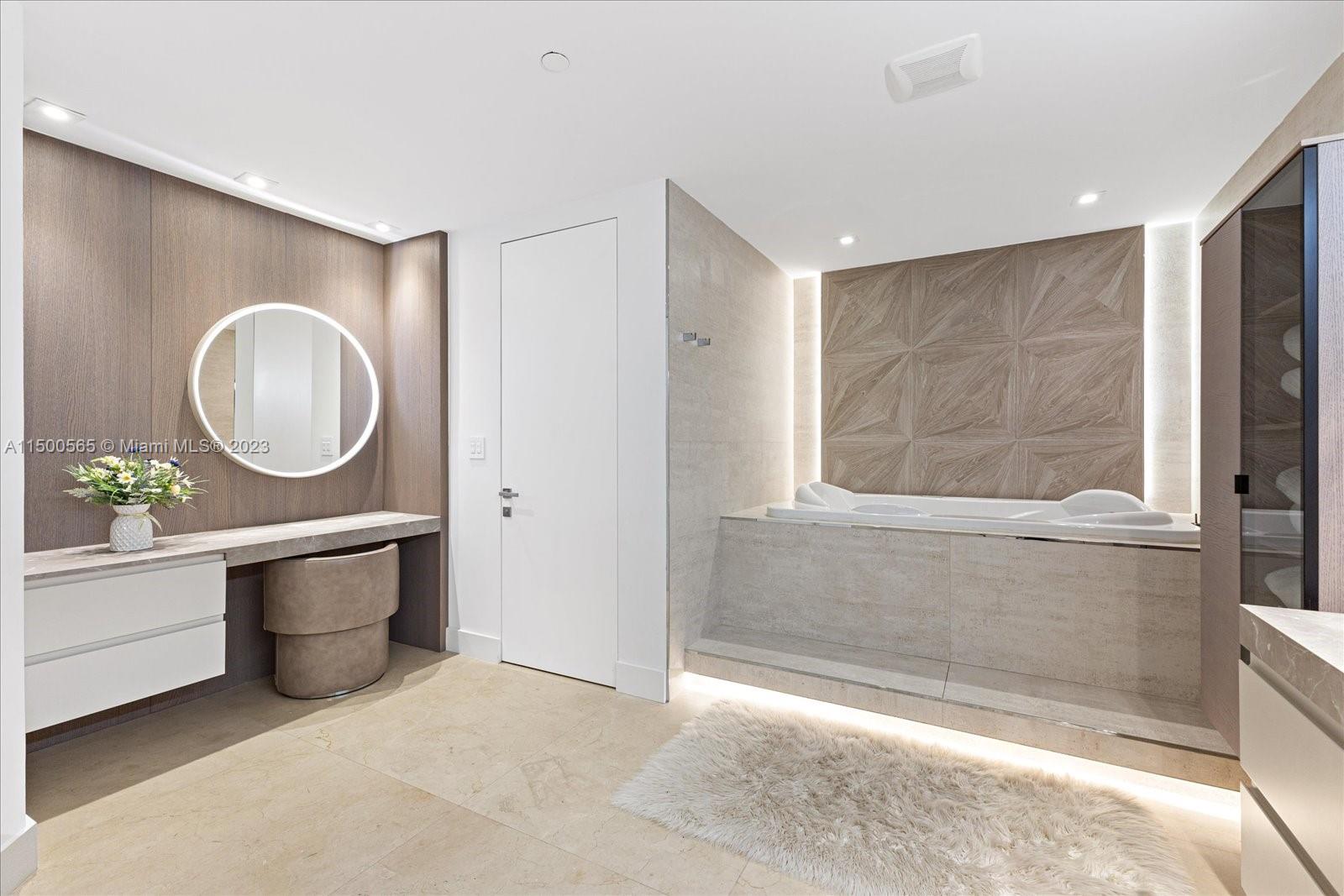 5211 Fisher Island Dr Unit: 5211