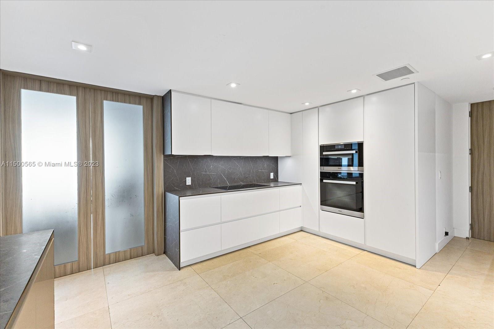 5211 Fisher Island Dr Unit: 5211